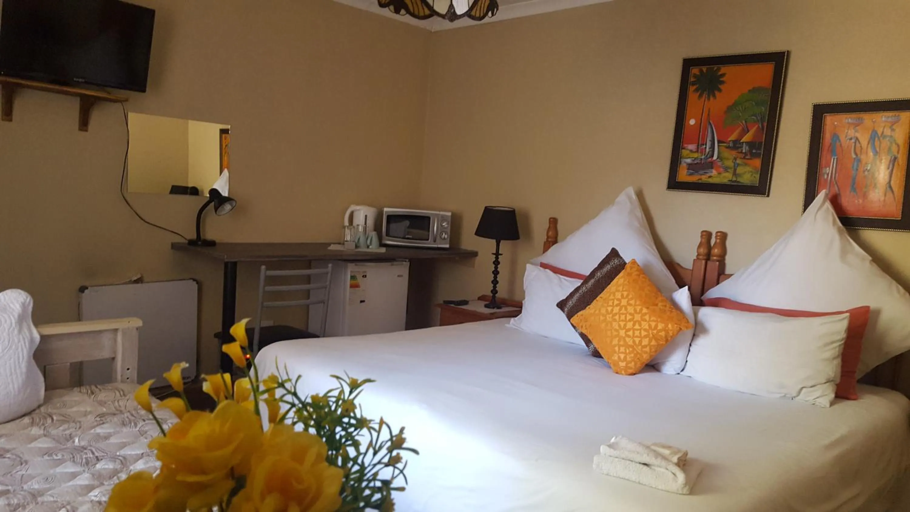 Bedroom, Bed in African Sky Guest House