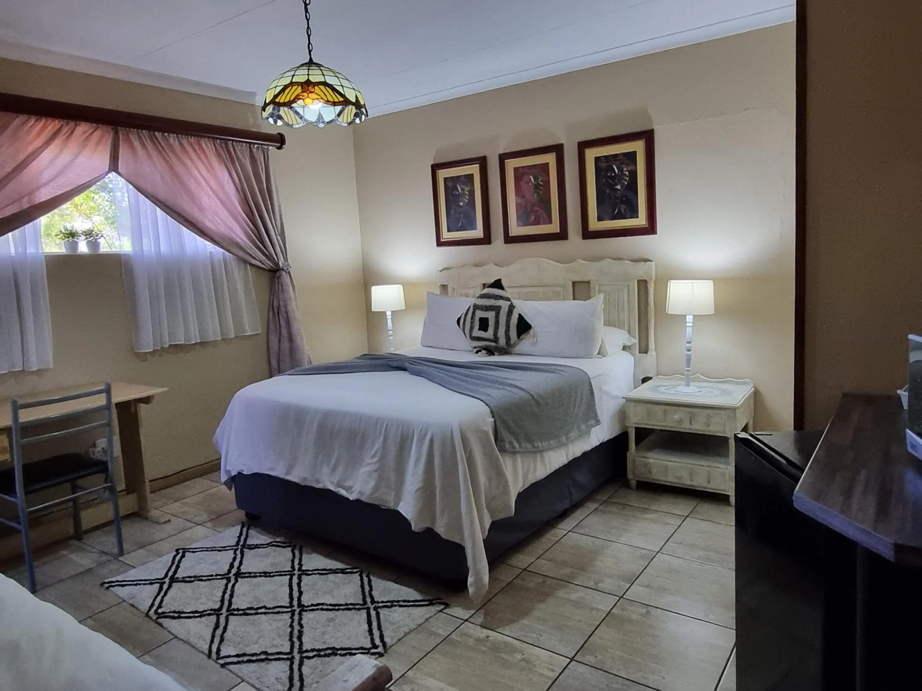 Photo of the whole room, Bed in African Sky Guest House
