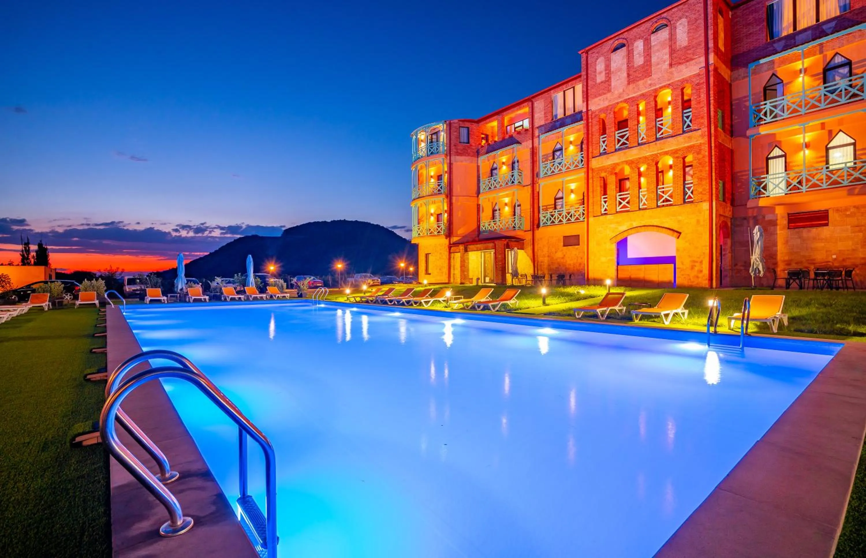 Pool view in Burki Castle & Cellar