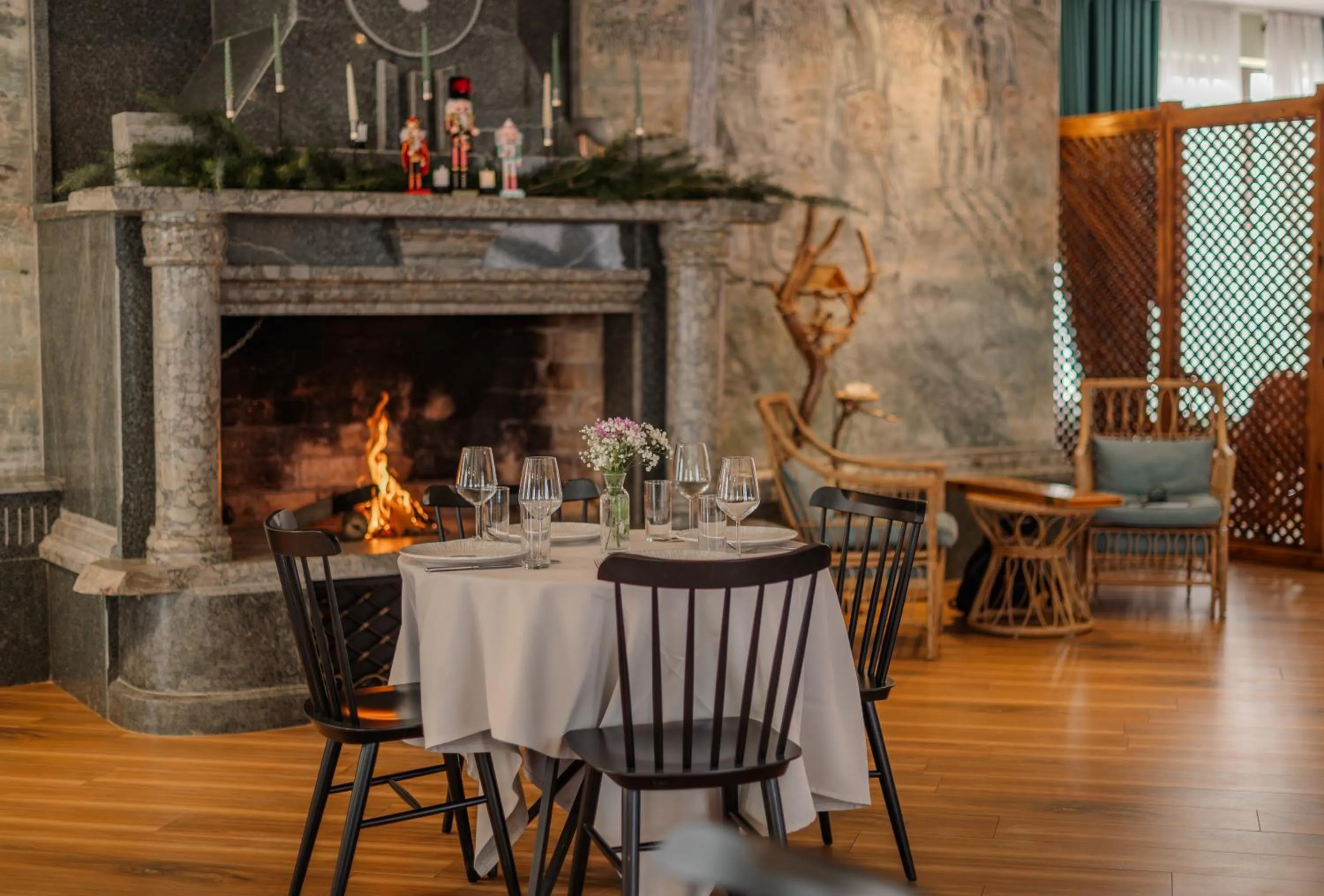 Restaurant/places to eat in Burki Castle & Cellar