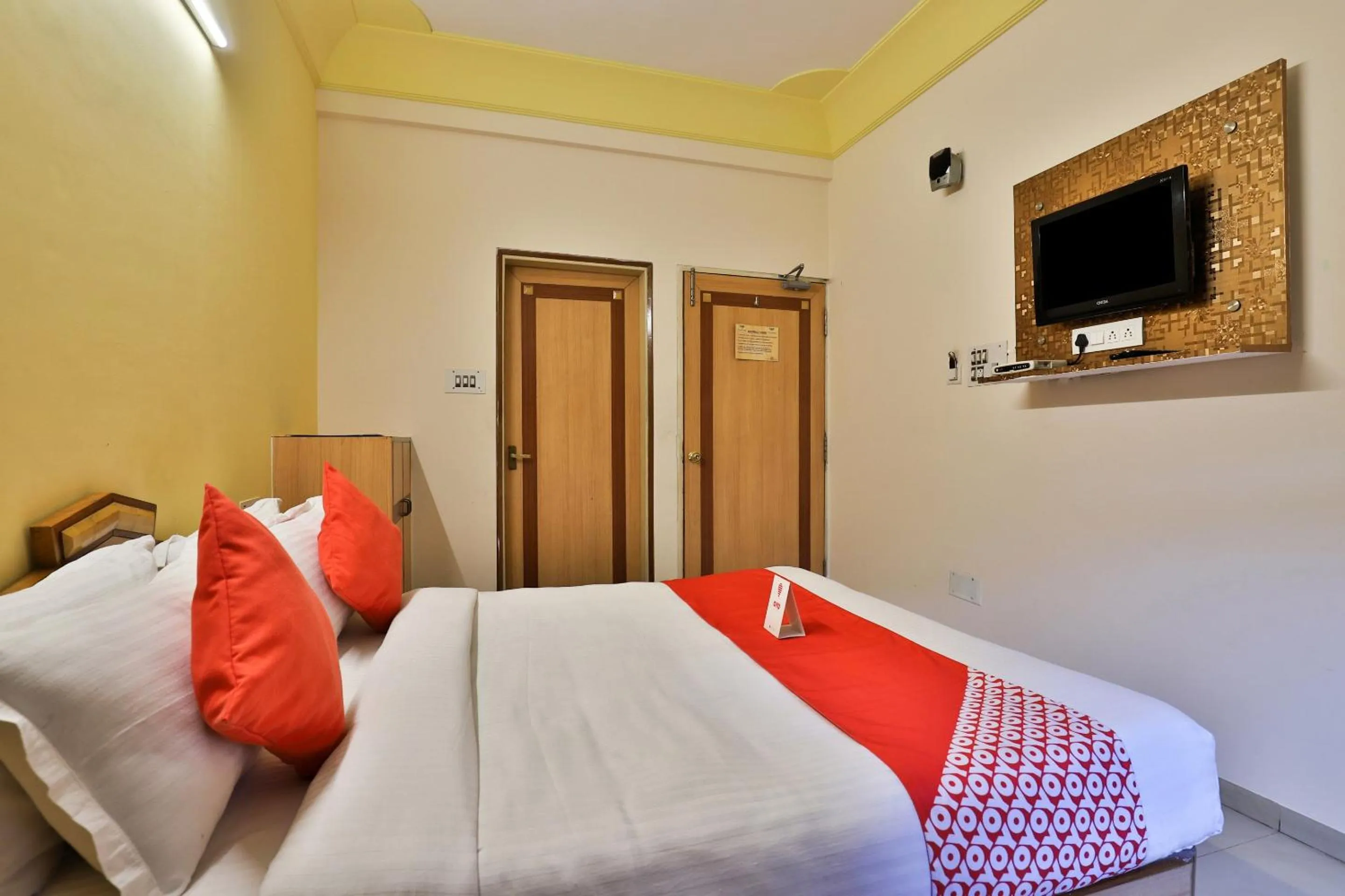 Collection O Dandiya Bazar Formerly Vrundavan Residency