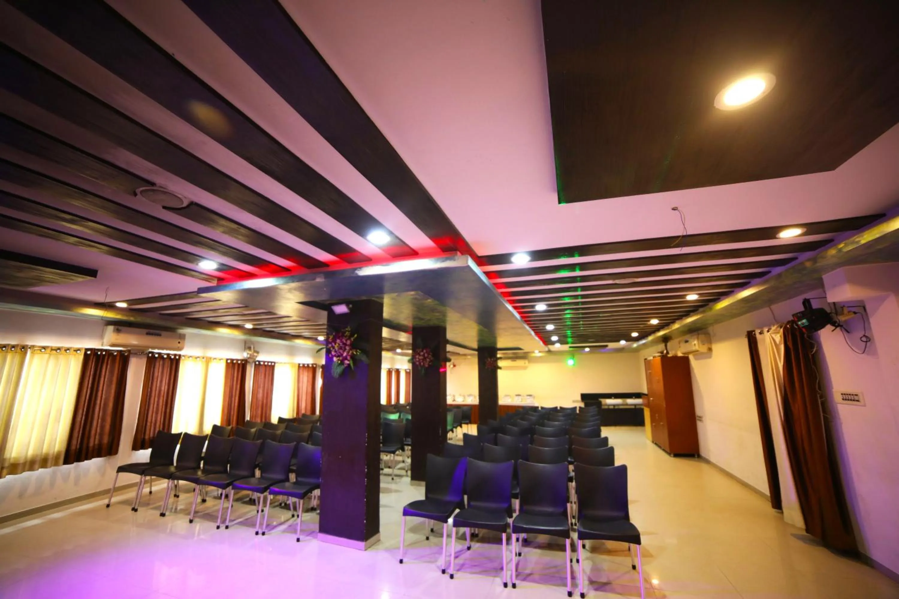Banquet/Function facilities in Hotel Vrundavan Residency