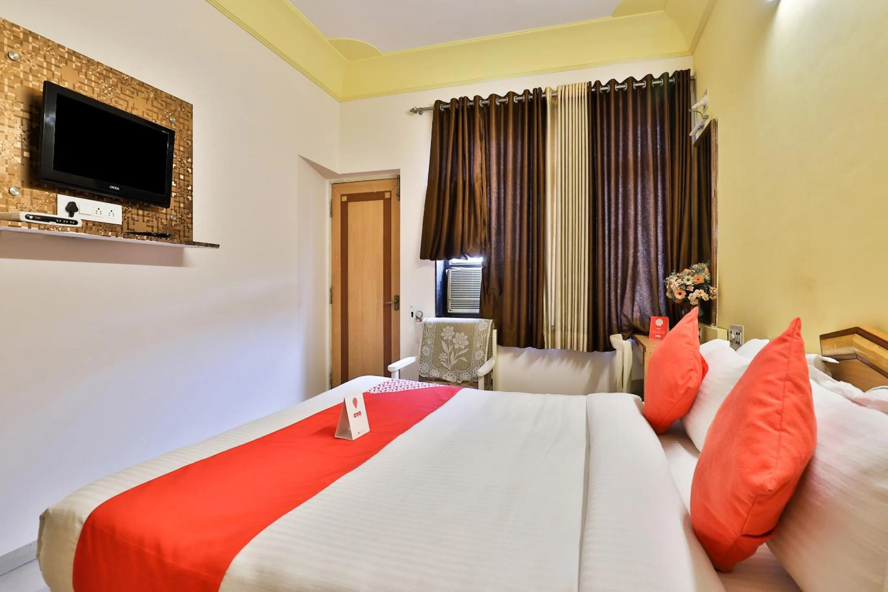 Collection O Dandiya Bazar Formerly Vrundavan Residency