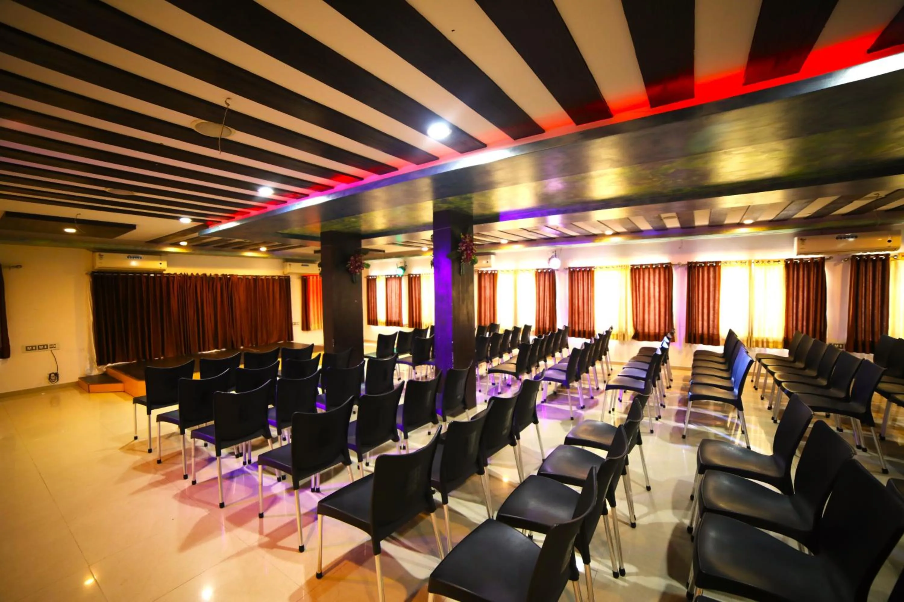 Banquet/Function facilities in Hotel Vrundavan Residency