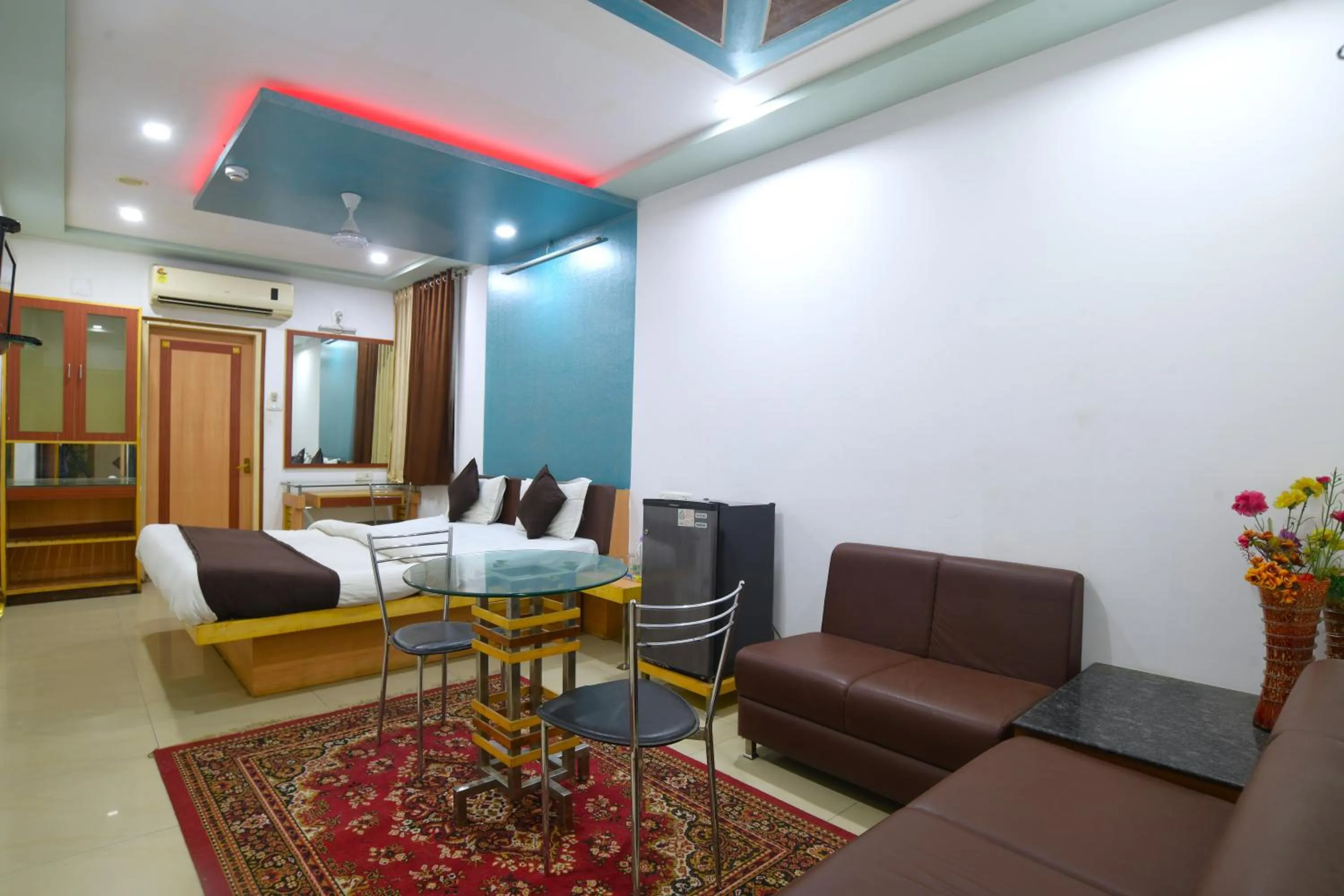 Bed in Hotel Vrundavan Residency