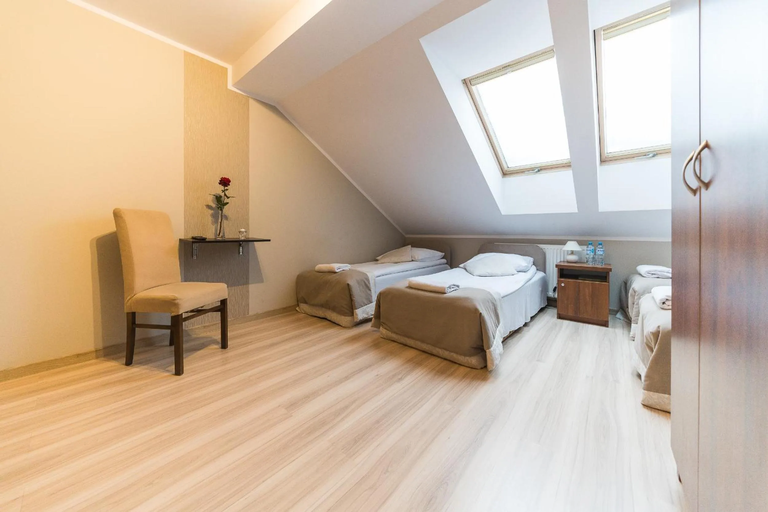 Photo of the whole room, Bed in Dworek Rajska Góra