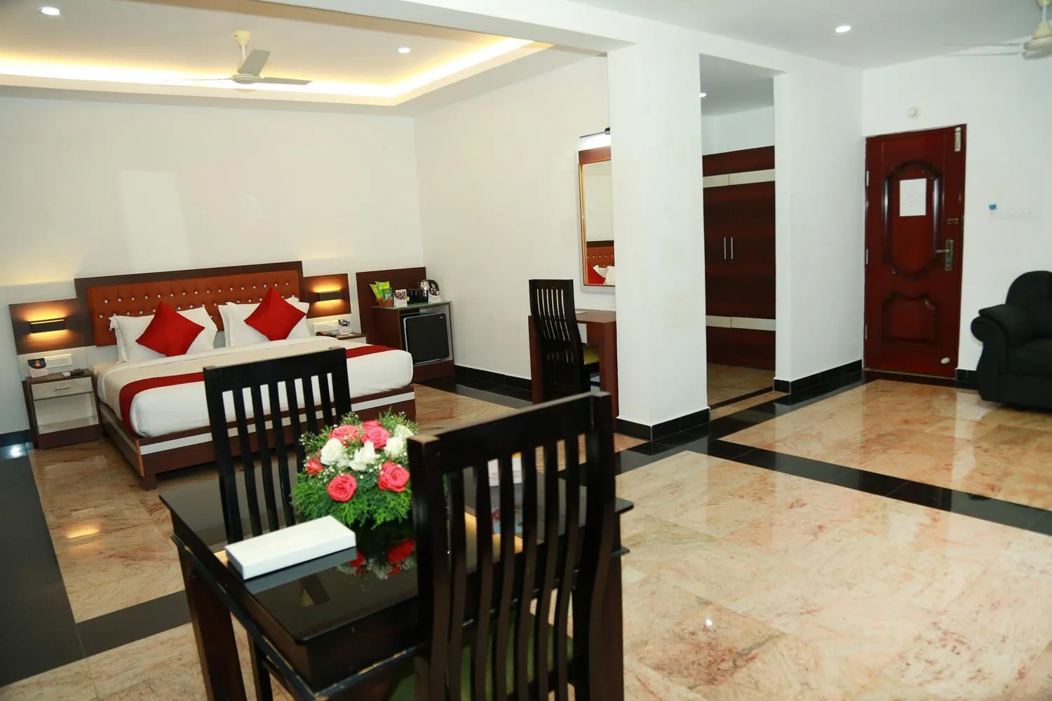 Bed in Hotel Idukki Castle