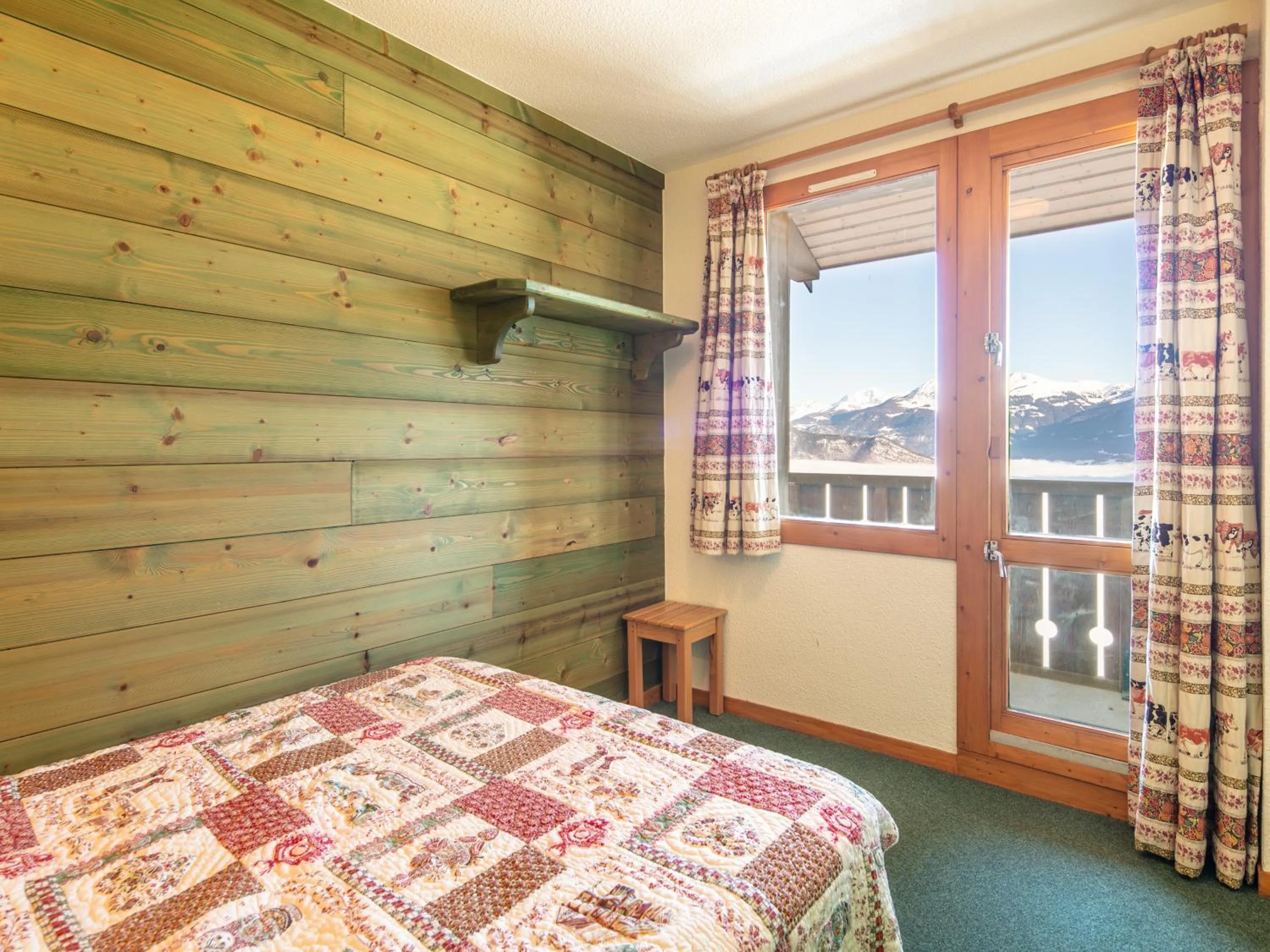 Bedroom, Bed in Vacancéole - Résidence Le Sappey - Doucy