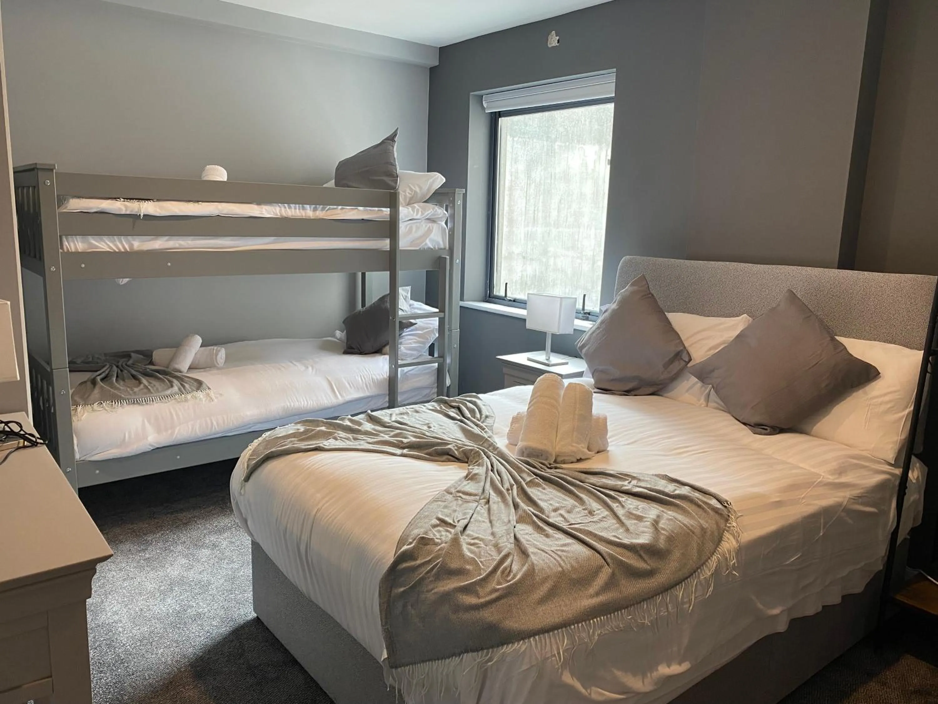 Family, Bed in Madison House