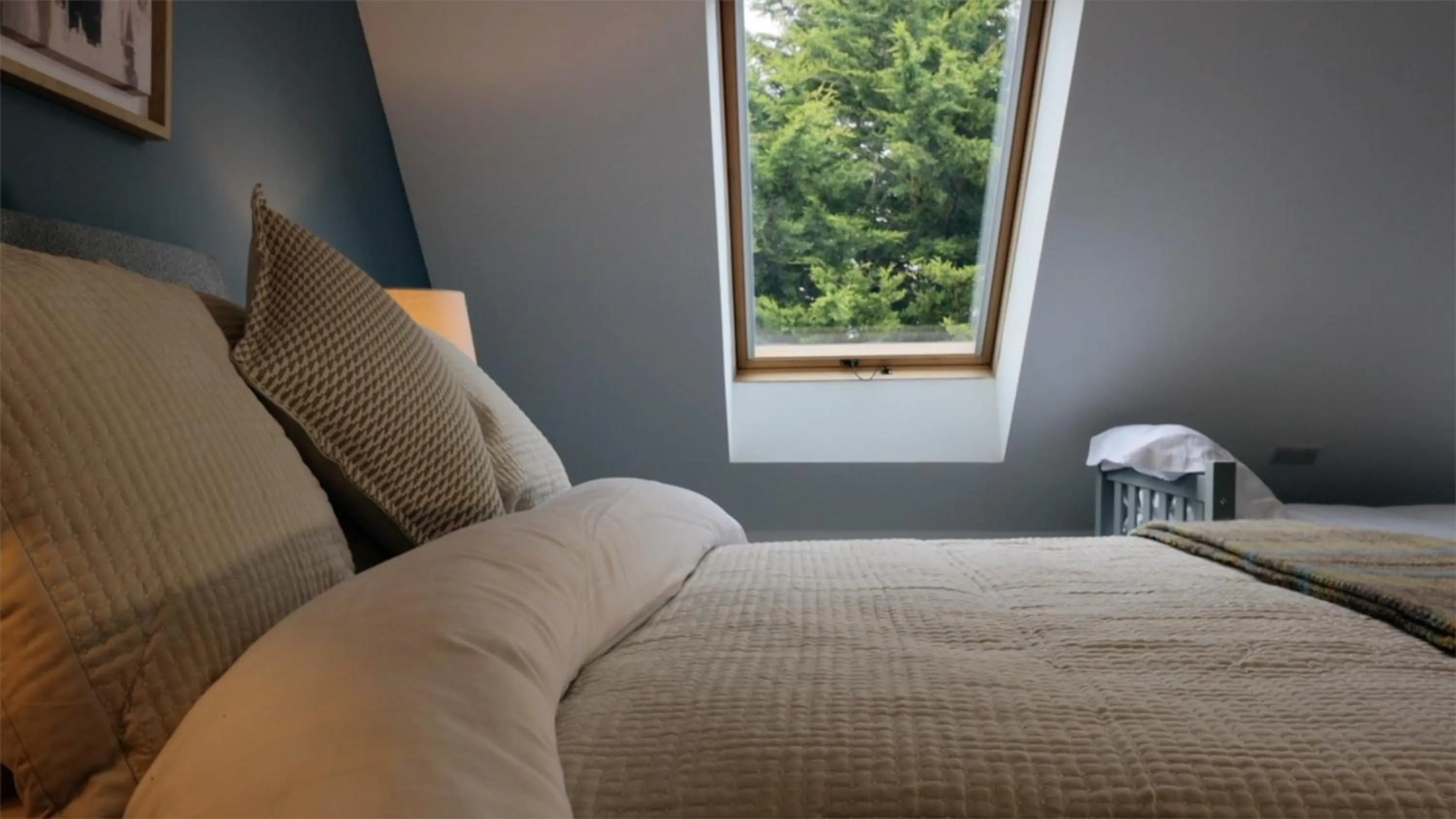 Family, Bed in Madison House