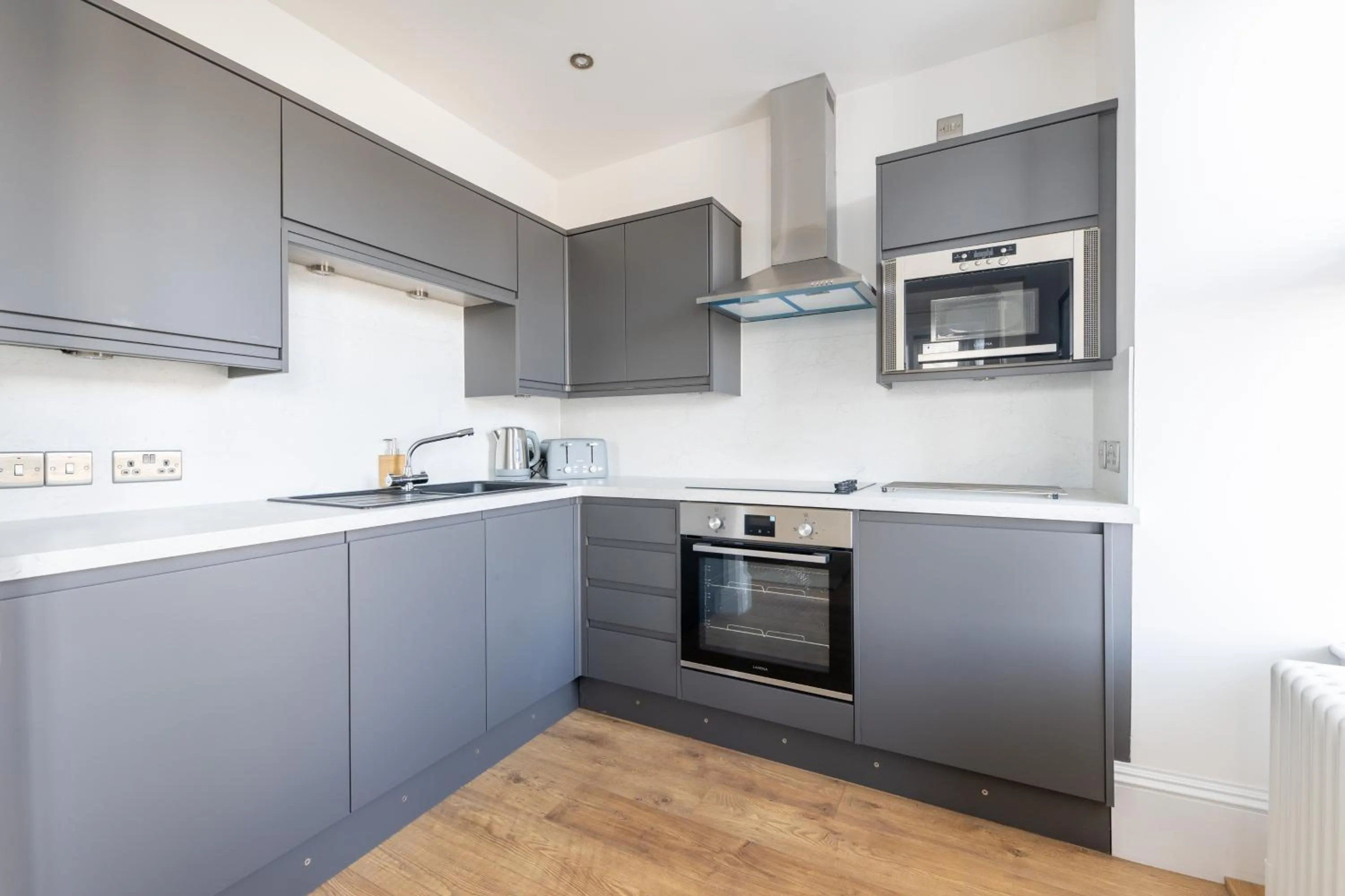 The Glenmoriston Townhouse Hotel