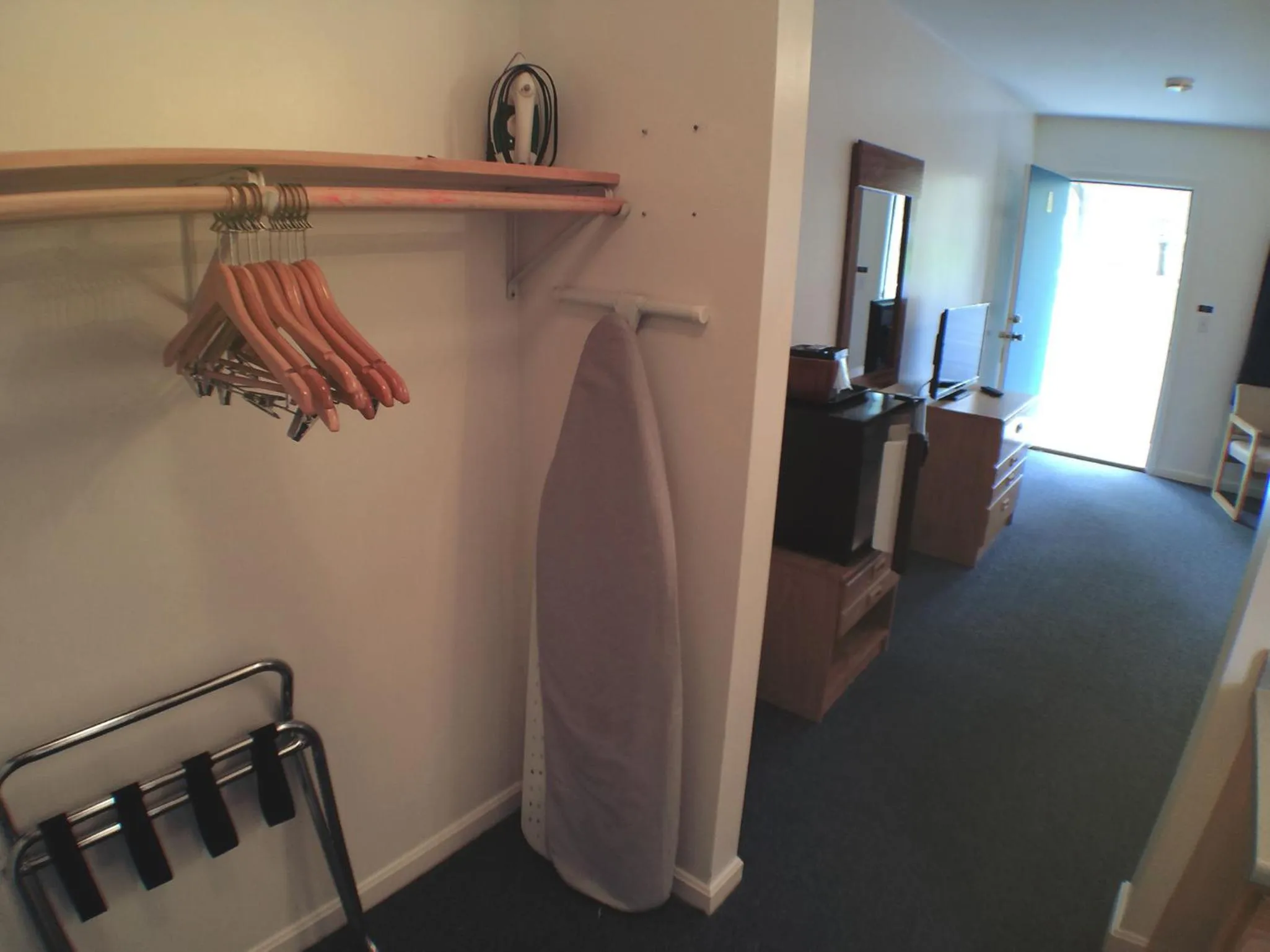 Photo of the whole room in Ocean Acres Ogunquit