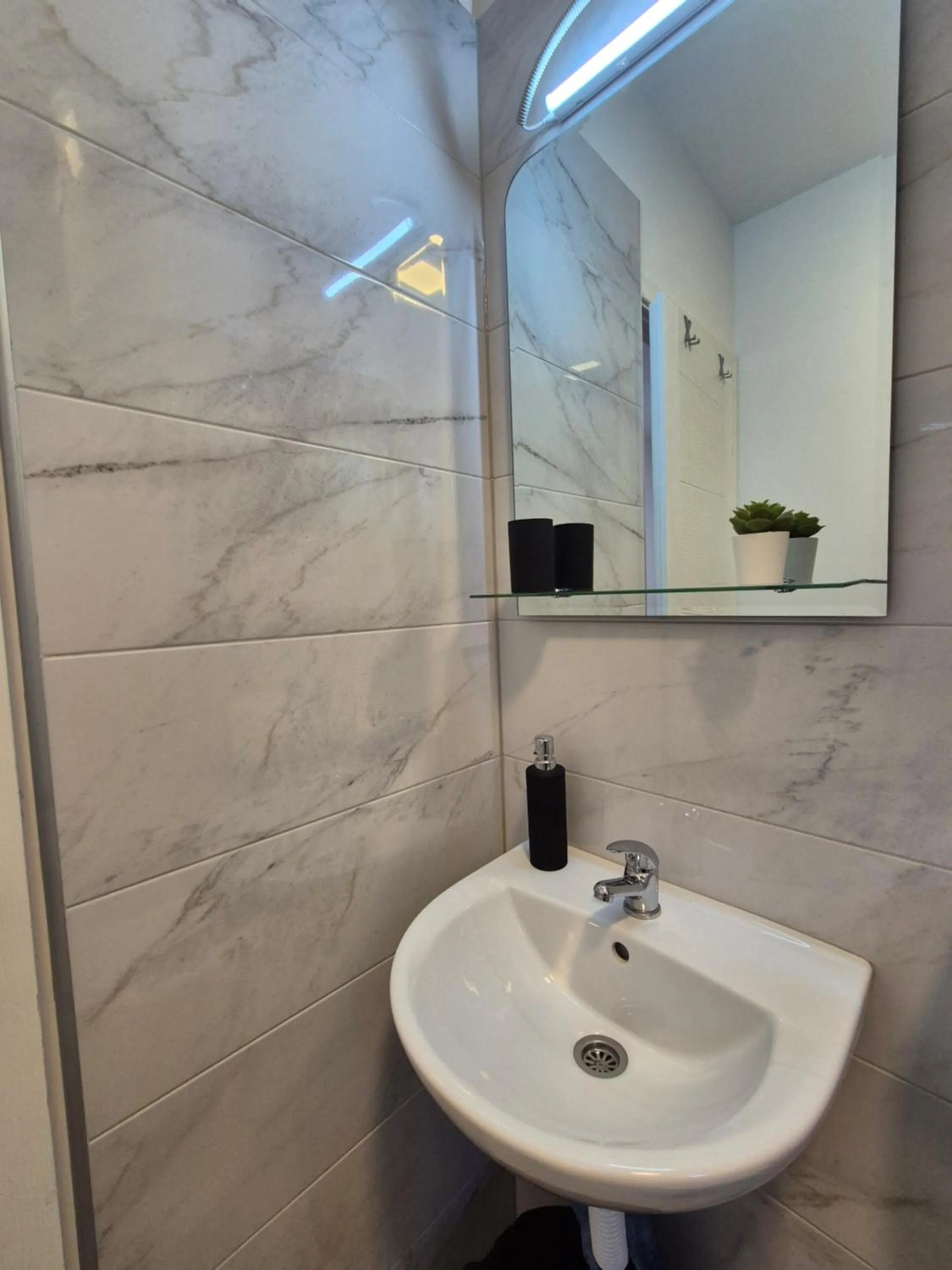 Toilet in Old Town Residence - Free parking