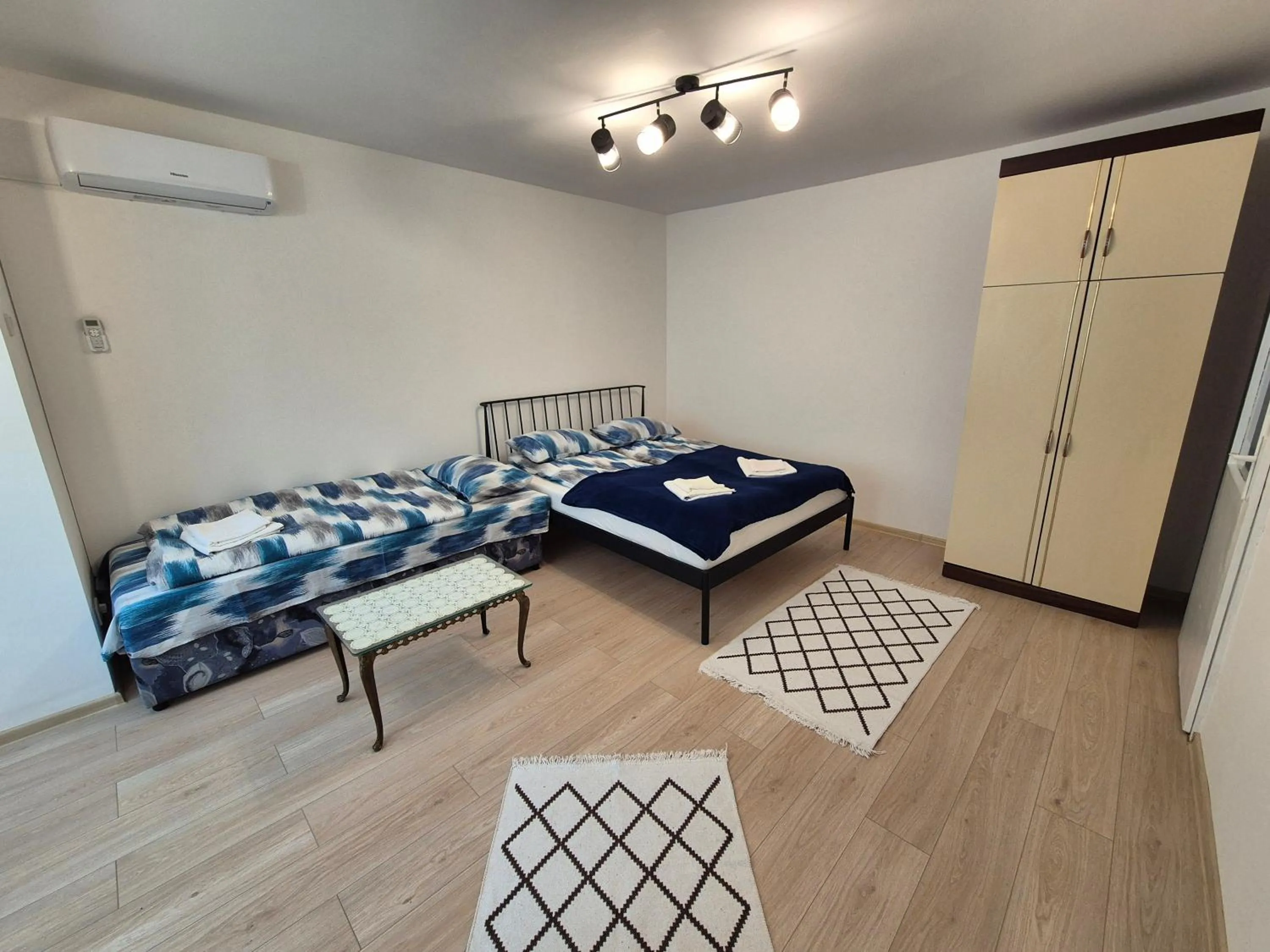 Living room, Bed in Old Town Residence - Free parking