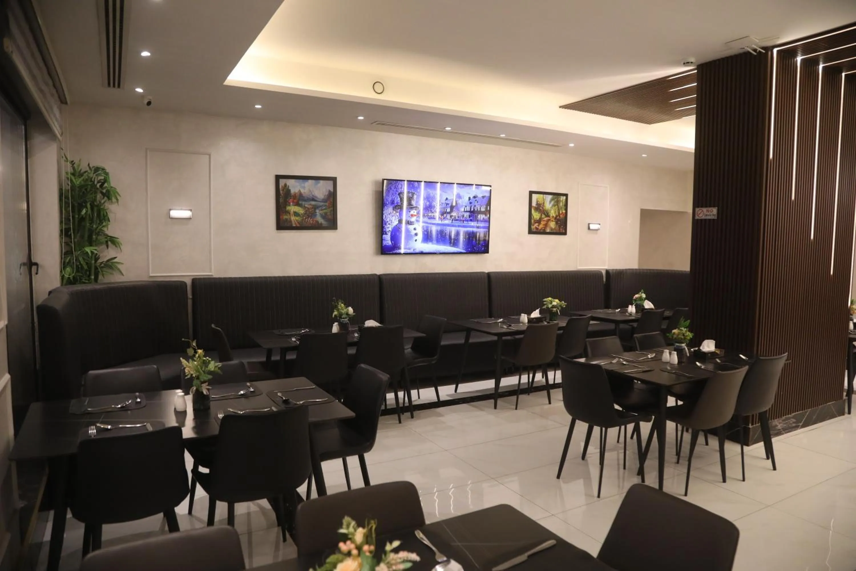Restaurant/places to eat in Kaya Hotel Amman