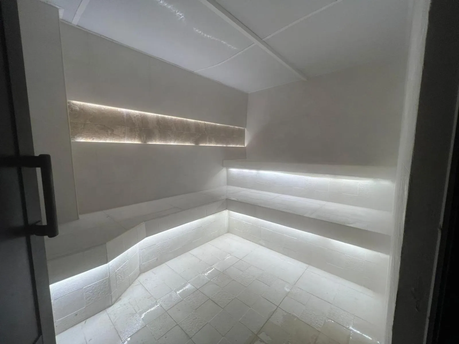Steam room in Kaya Hotel Amman