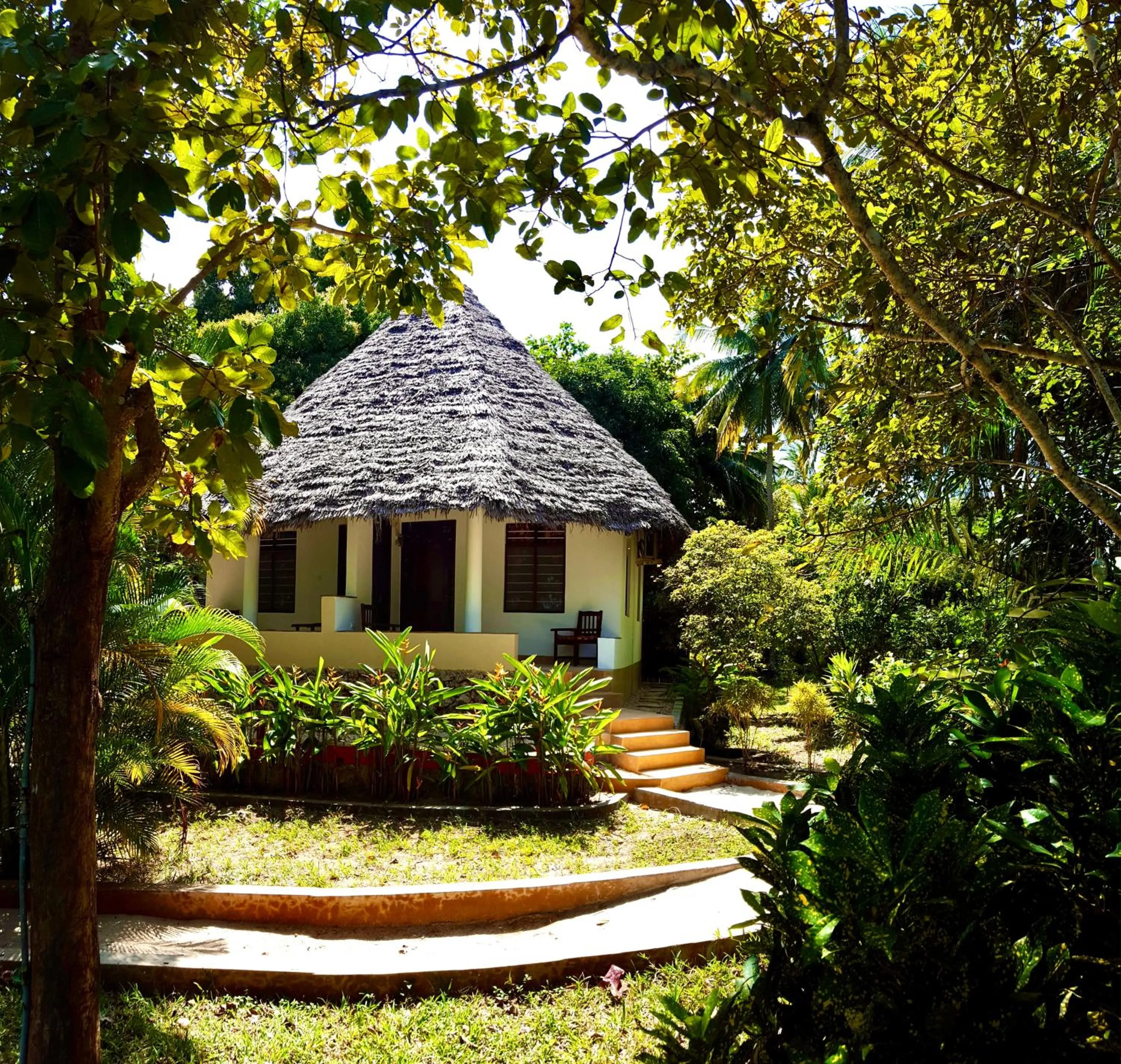 Property building in Mangrove Lodge