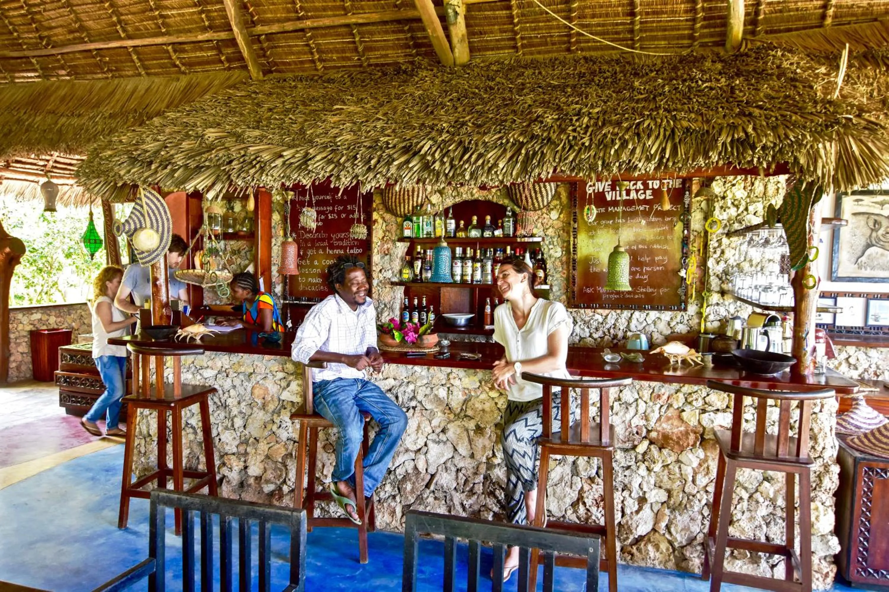 Restaurant/places to eat in Mangrove Lodge
