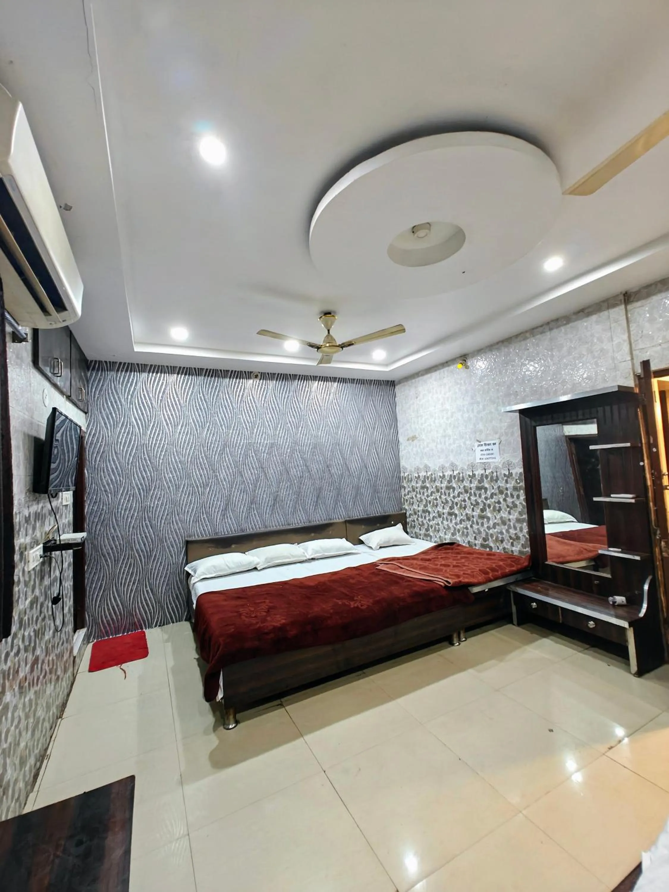 Photo of the whole room, Bed in Hotel Shikhar Inn