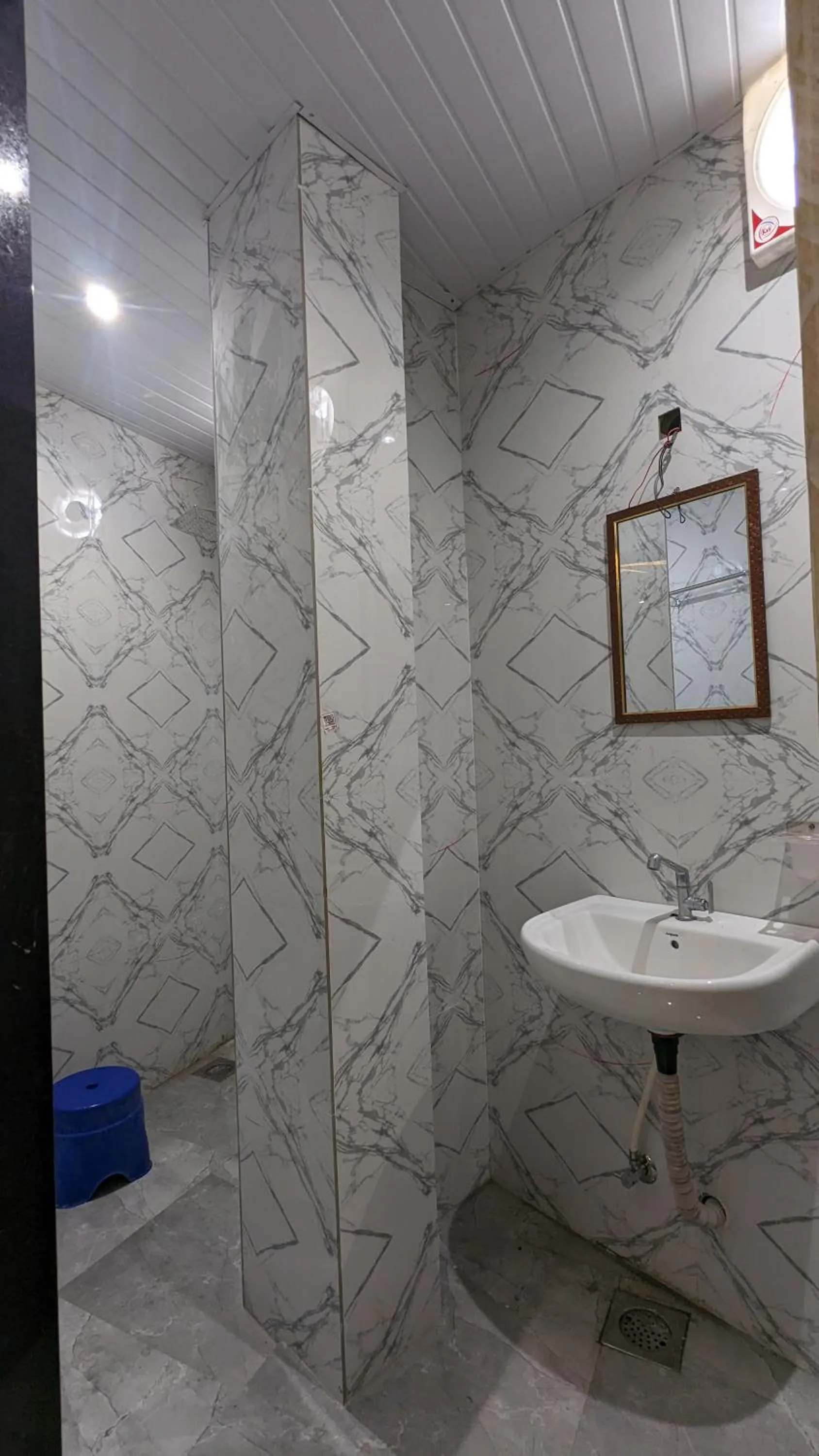 Bathroom in Hotel Shikhar Inn