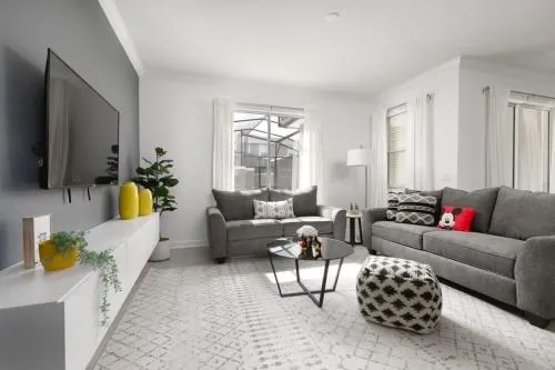 Charming Mickey-Themed Home Prime Location