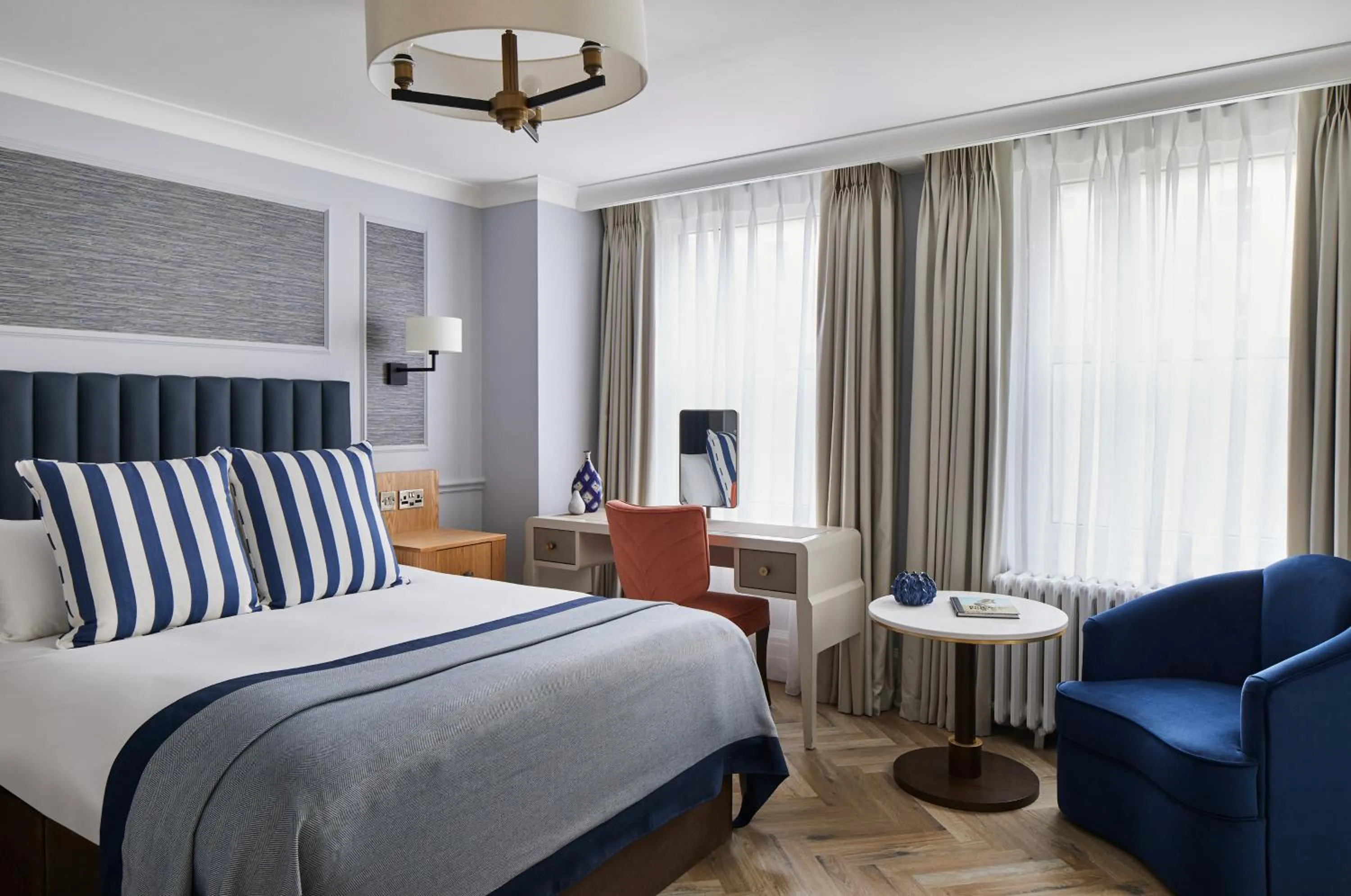 Photo of the whole room, Bed in The Grand Brighton