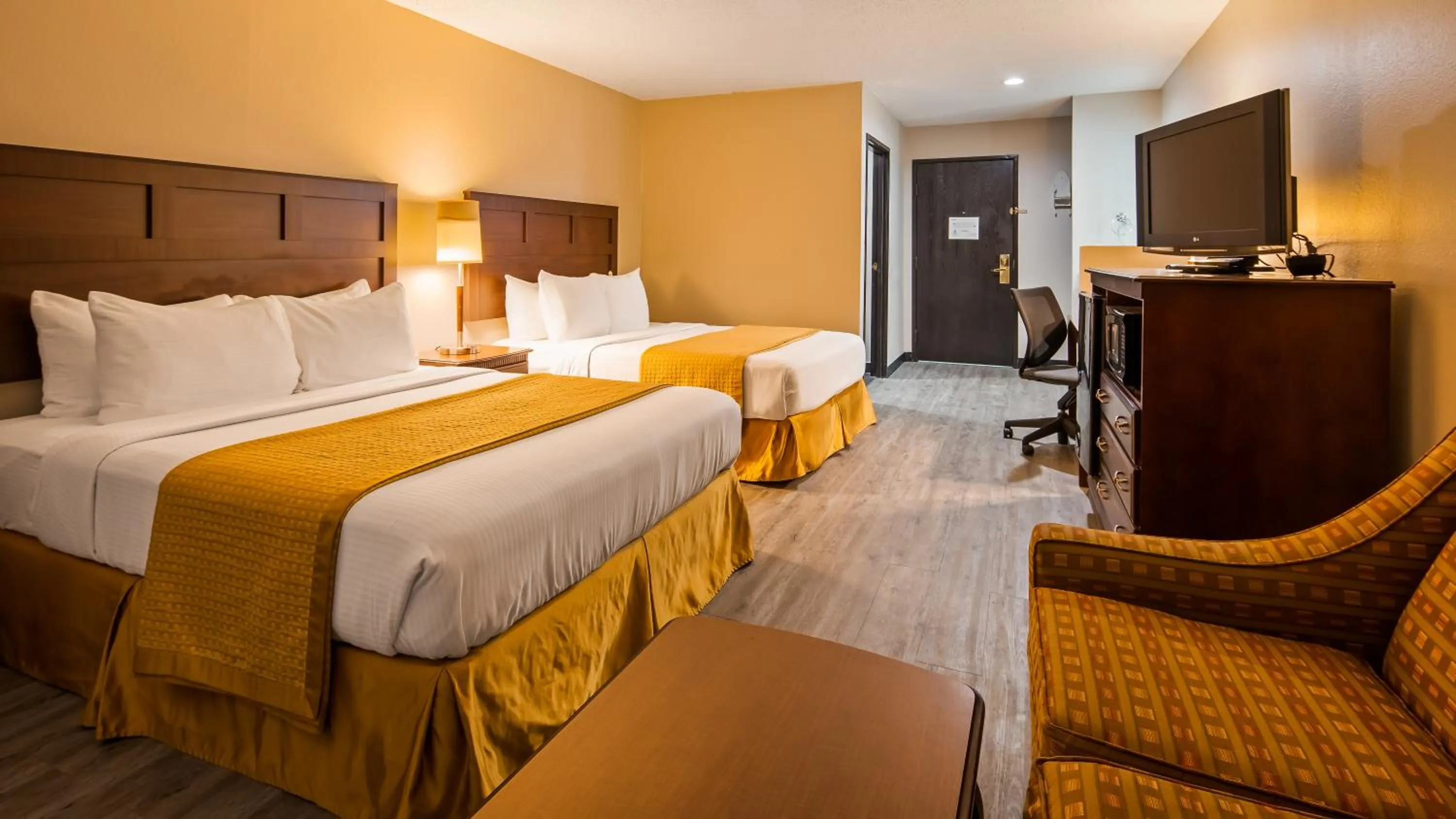 Bedroom, Bed in SureStay Hotel by Best Western Orange