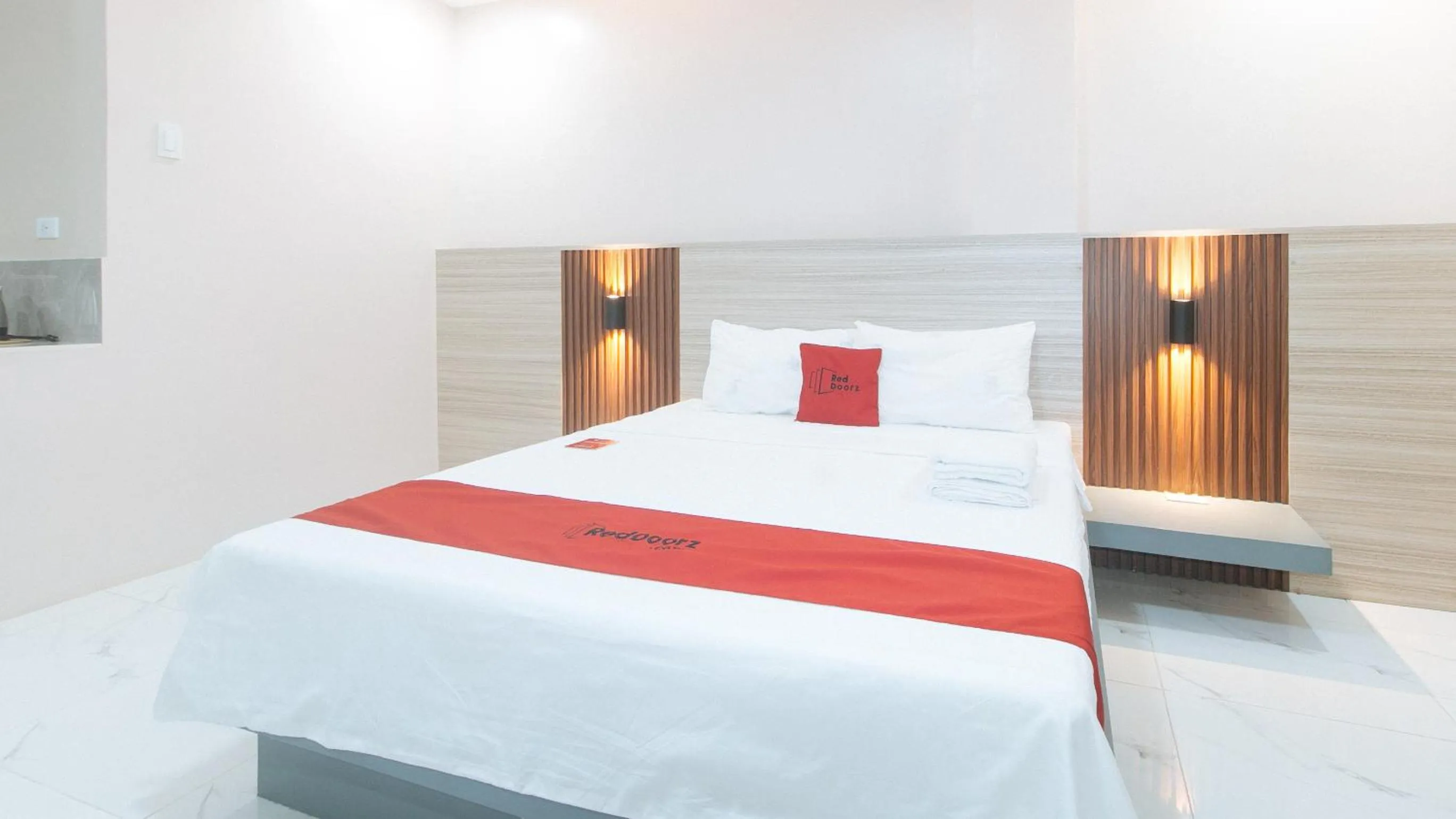 Bed in RedDoorz at Happy Stay Apartelle