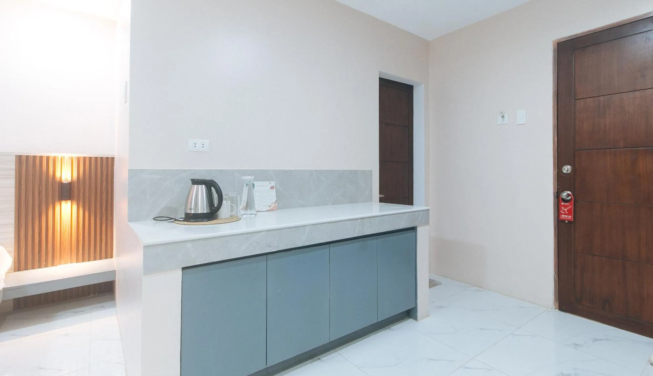 Kitchen or kitchenette in RedDoorz at Happy Stay Apartelle