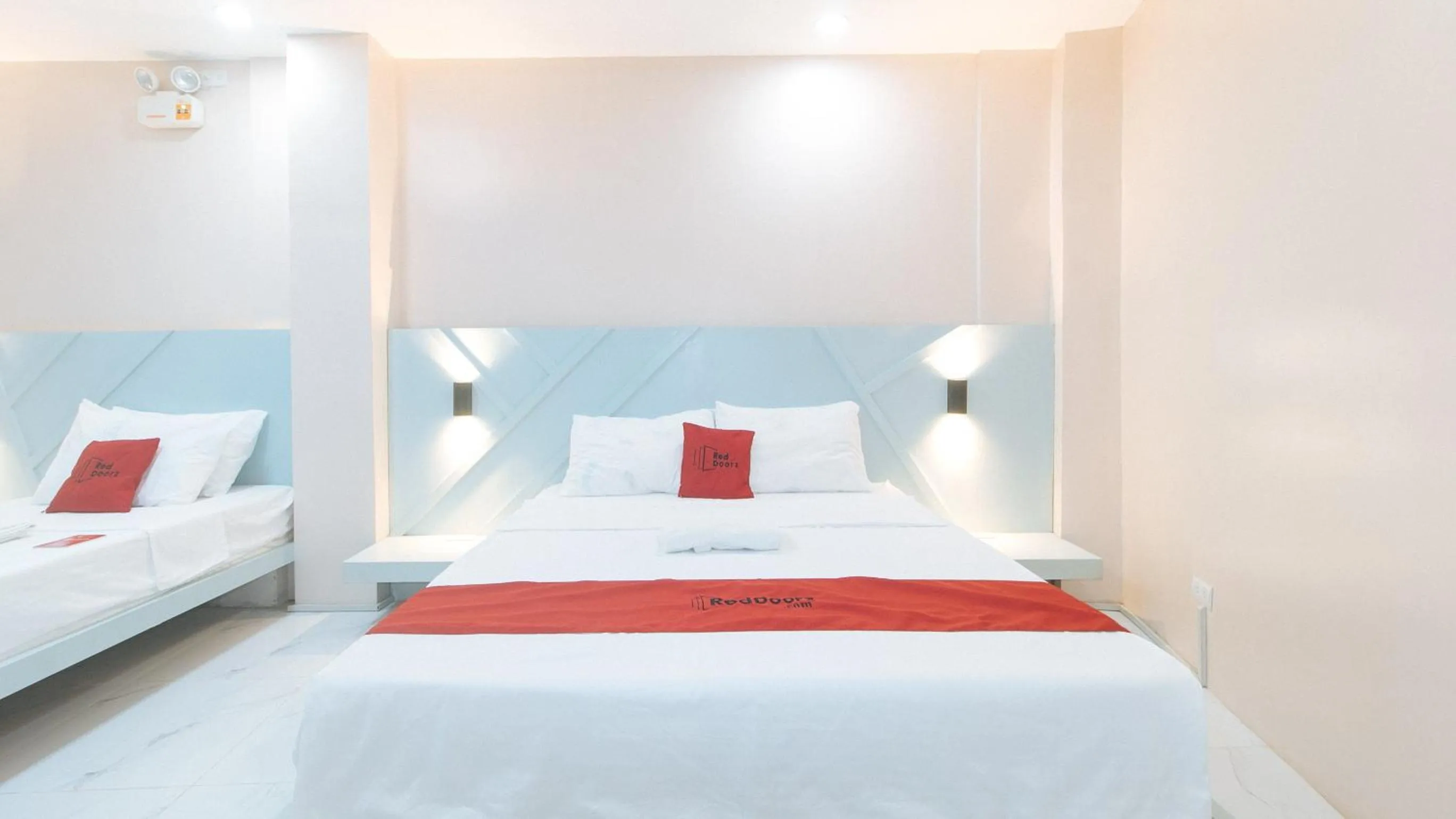 Bed in RedDoorz at Happy Stay Apartelle