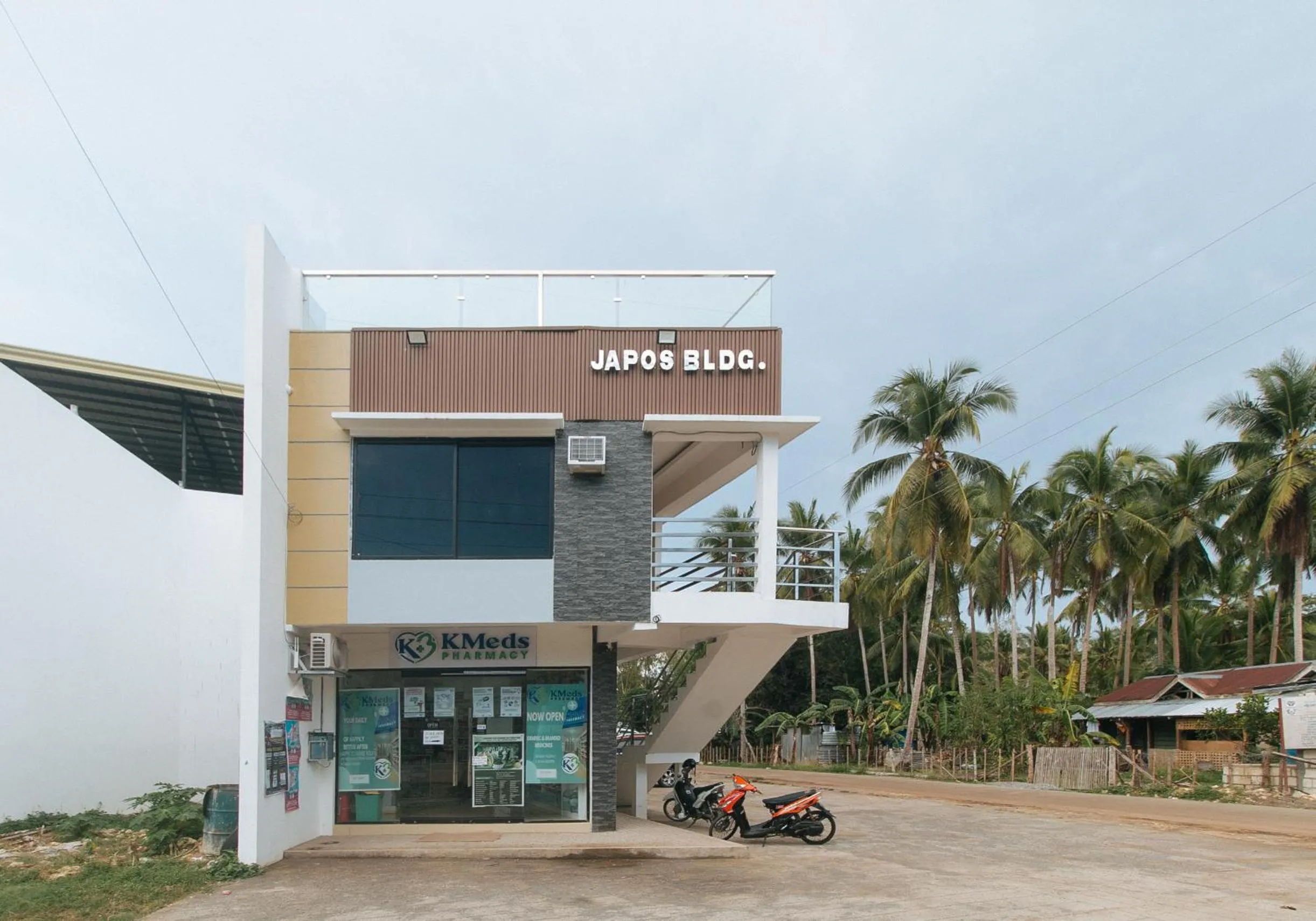 Property building in RedDoorz at Happy Stay Apartelle