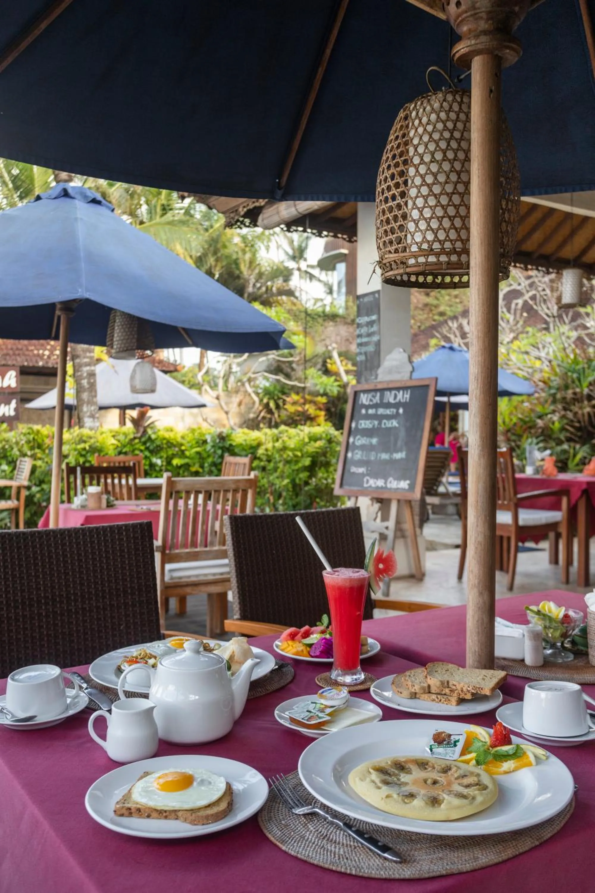 Restaurant/places to eat in Nusa Indah Candidasa