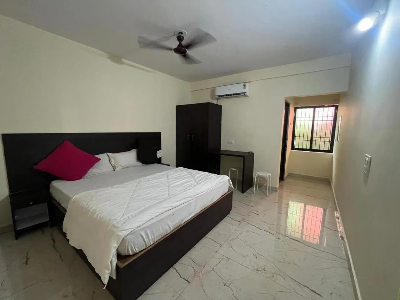 Photo of the whole room, Bed in The Boss House