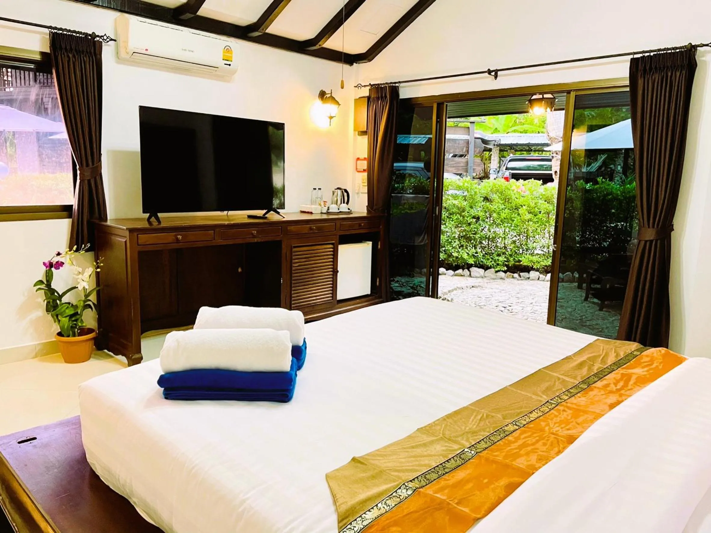 Bed in Boomerang Village Resort Kata