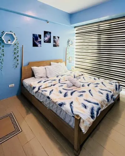 Henry's Newport Condotel