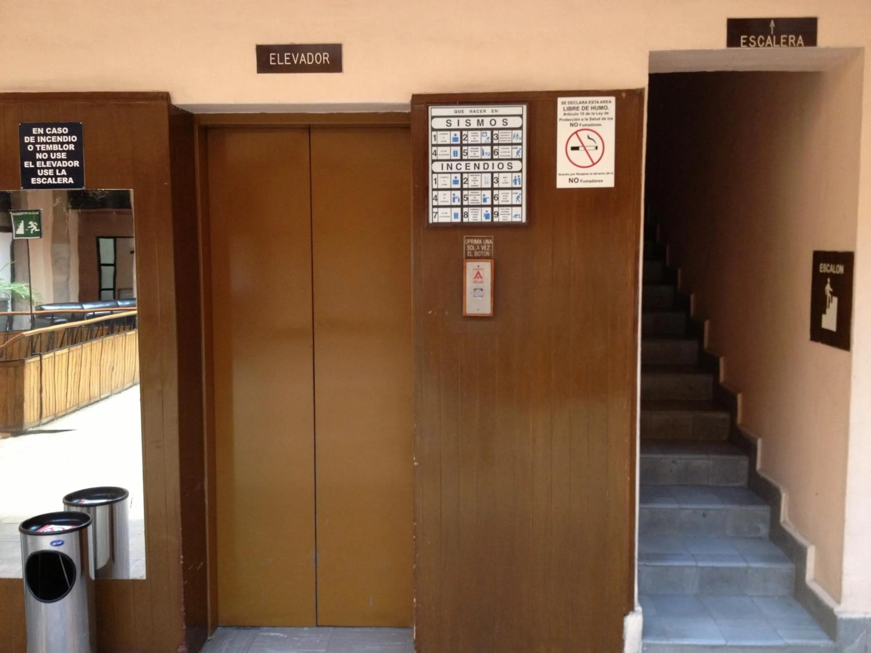 elevator in Hotel Gomez de Celaya