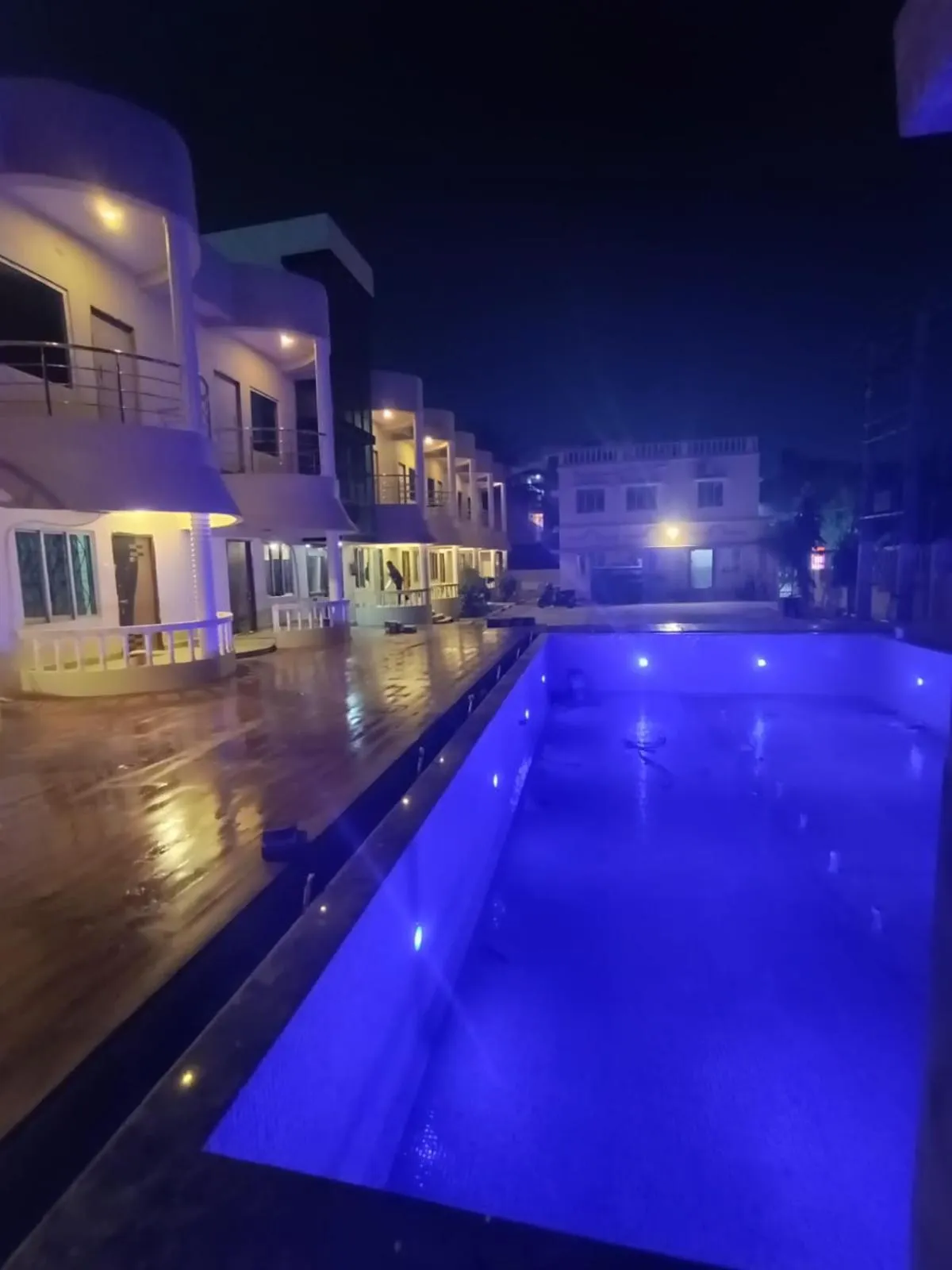 Swimming pool in Sea Land Mandarmani