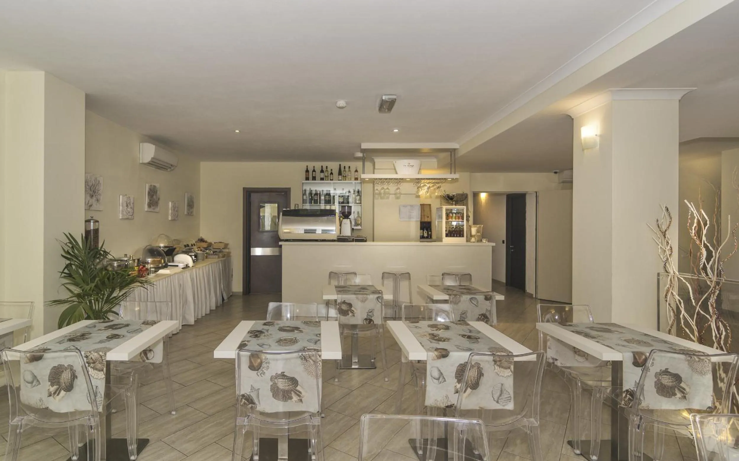 Lounge or bar in Hotel Lido Inn