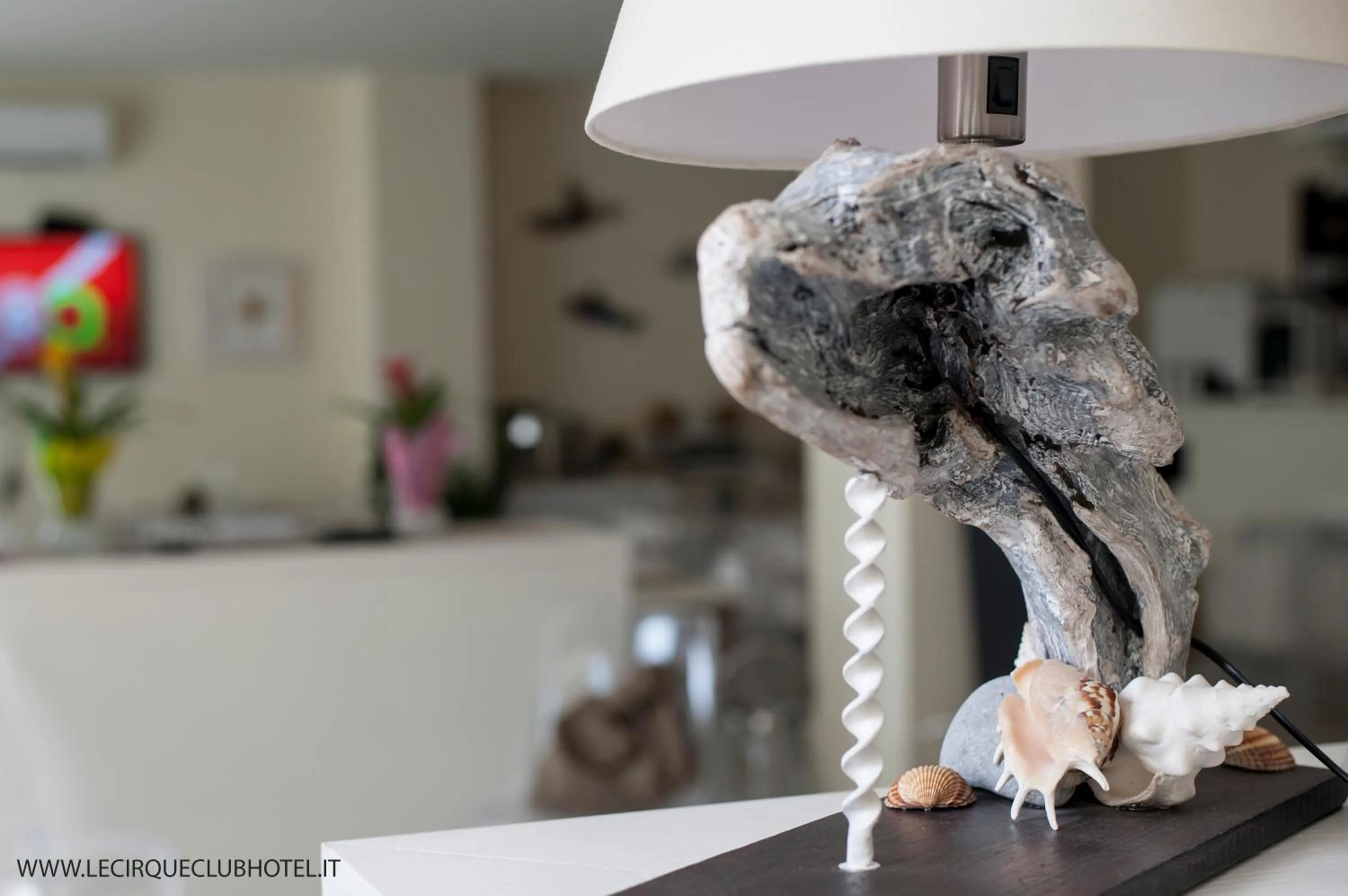 Decorative detail in Hotel Lido Inn