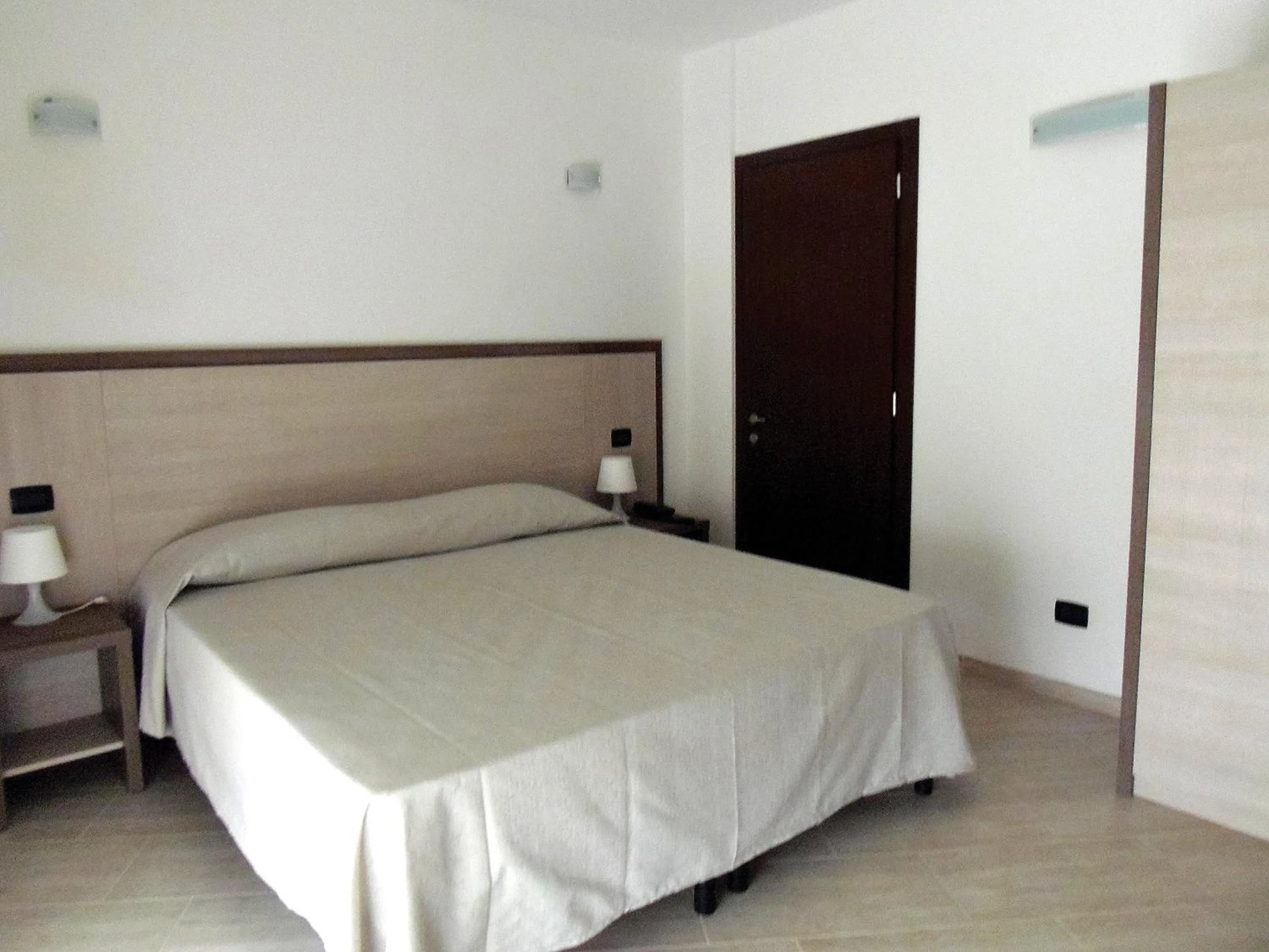 Bedroom, Bed in Hotel Lido Inn