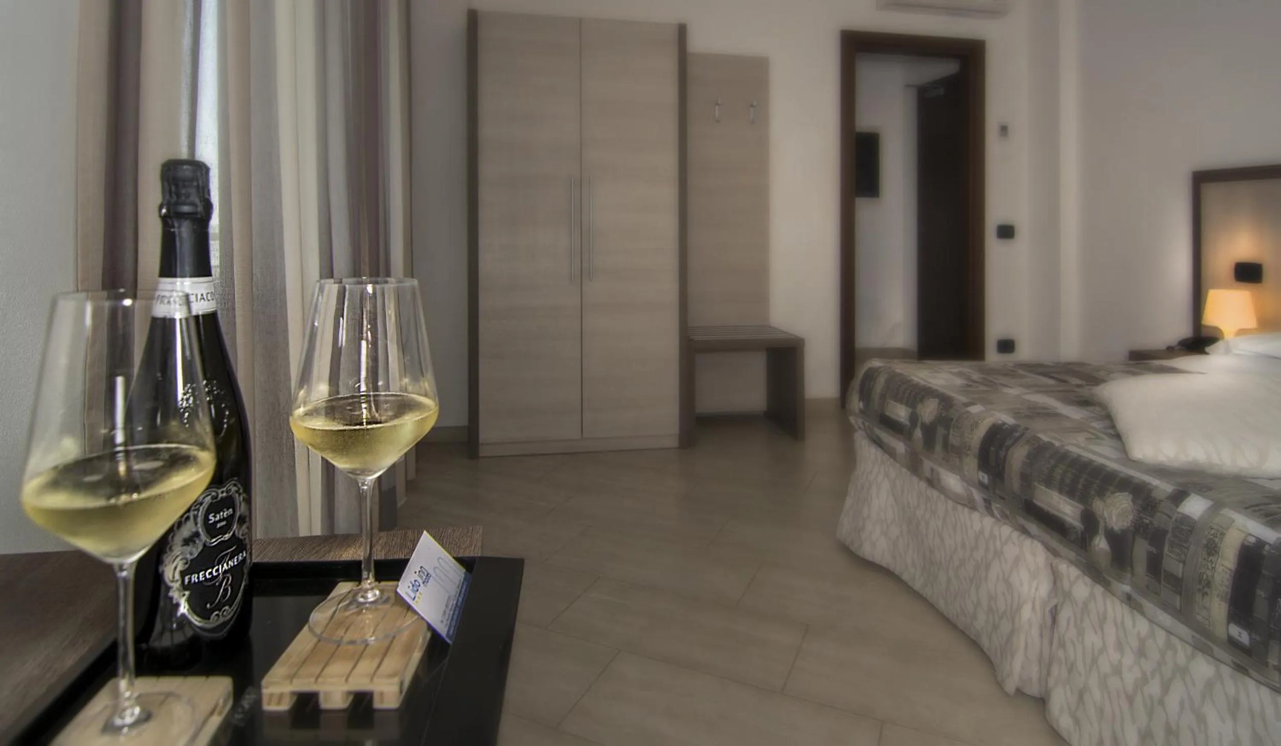 Bed in Hotel Lido Inn