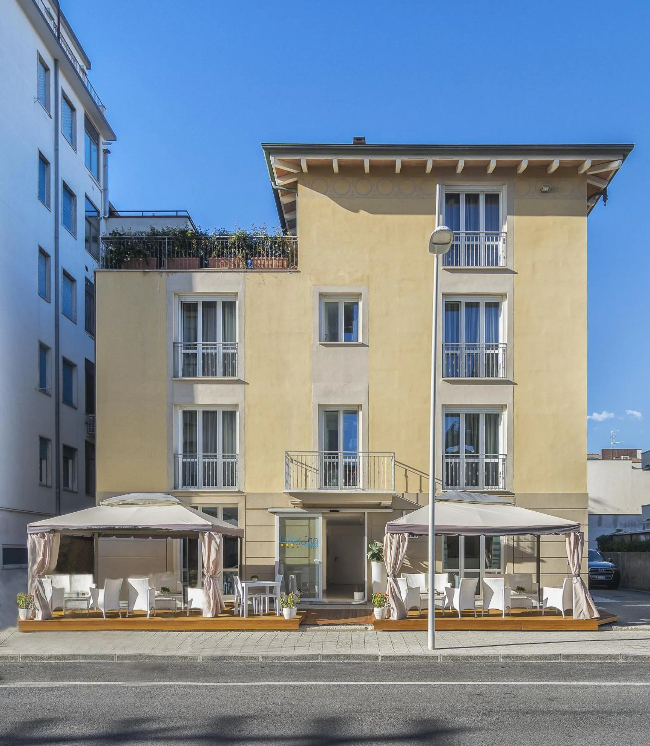 Facade/entrance in Hotel Lido Inn