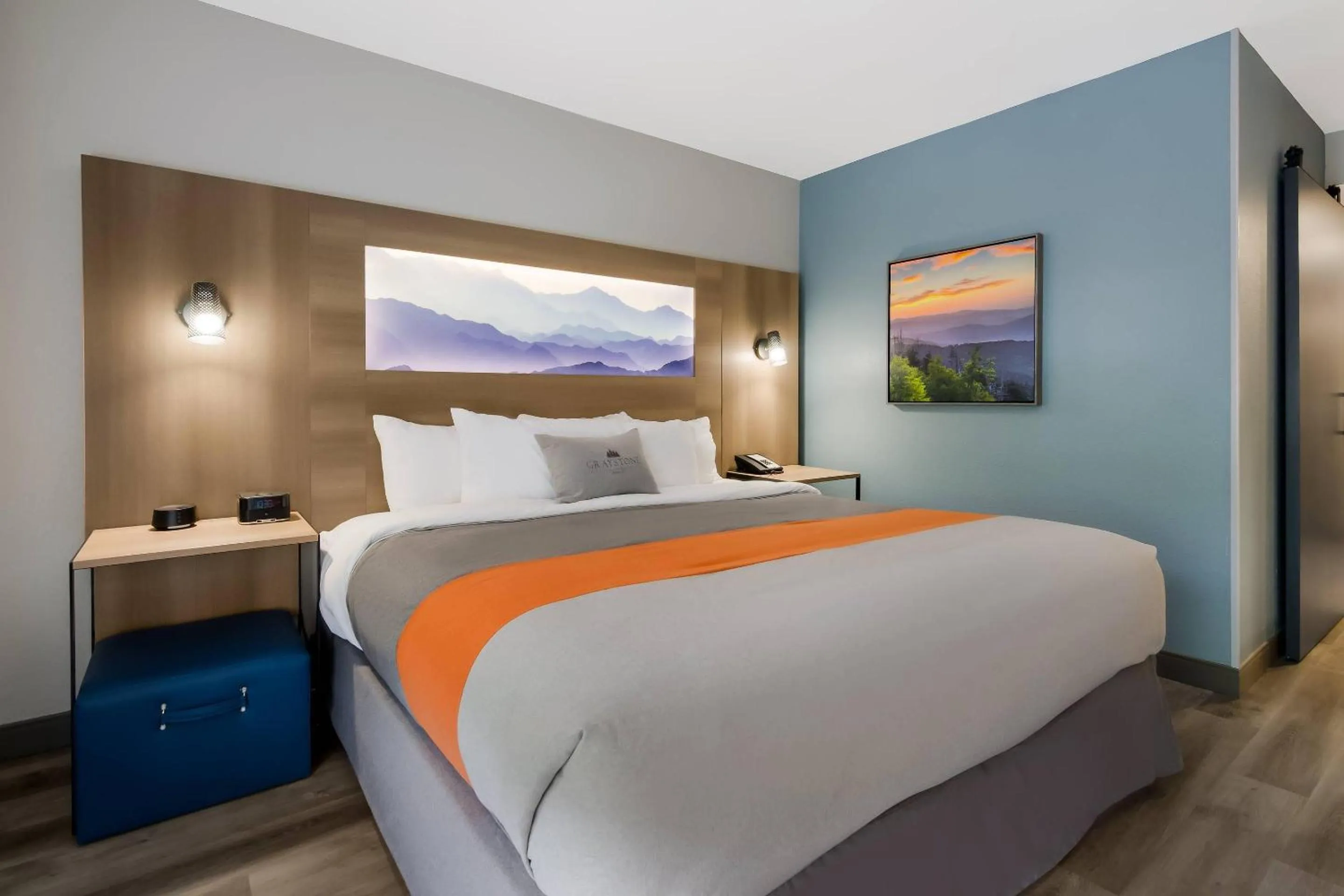 Bedroom, Bed in Graystone Lodge, an Ascend Collection Hotel