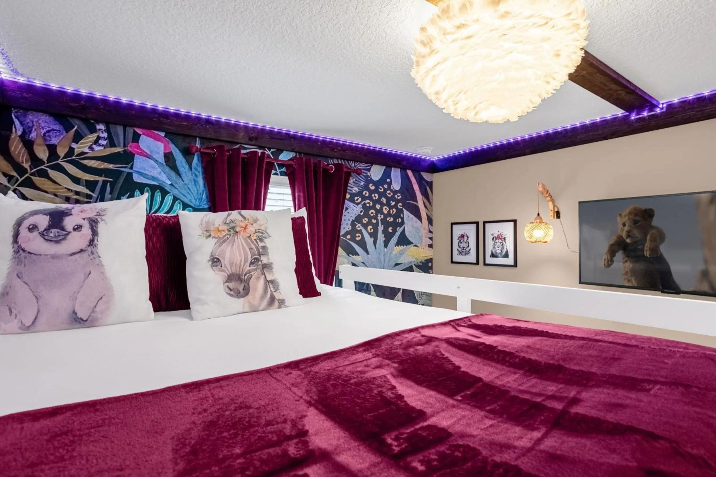 TV and multimedia, Bed in 4BR Home w Full Resort Access - Near Disney