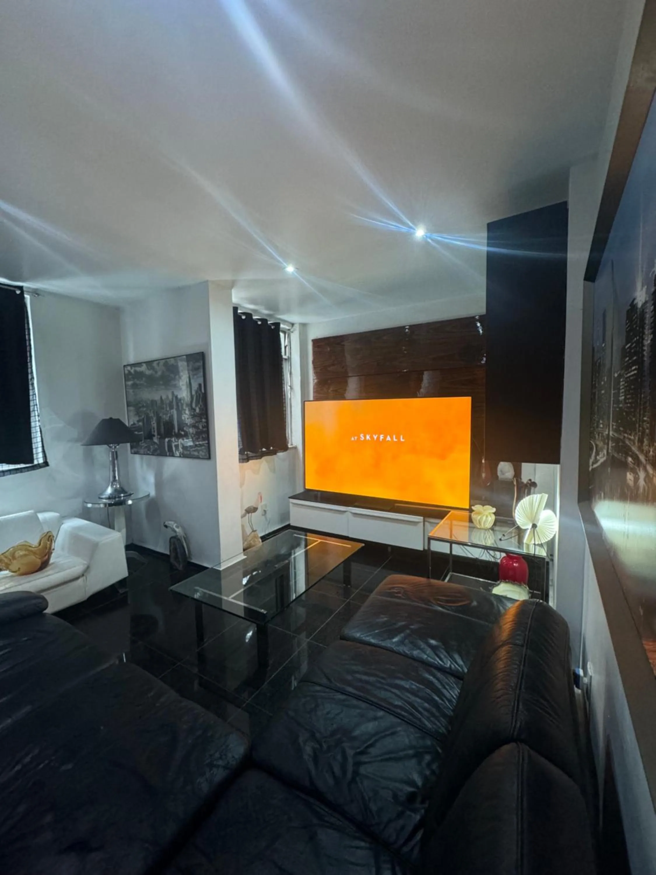 The best Copacabana Luxury Design 3 Bedroom room 3 bathroom 85 inch cinema tv top location