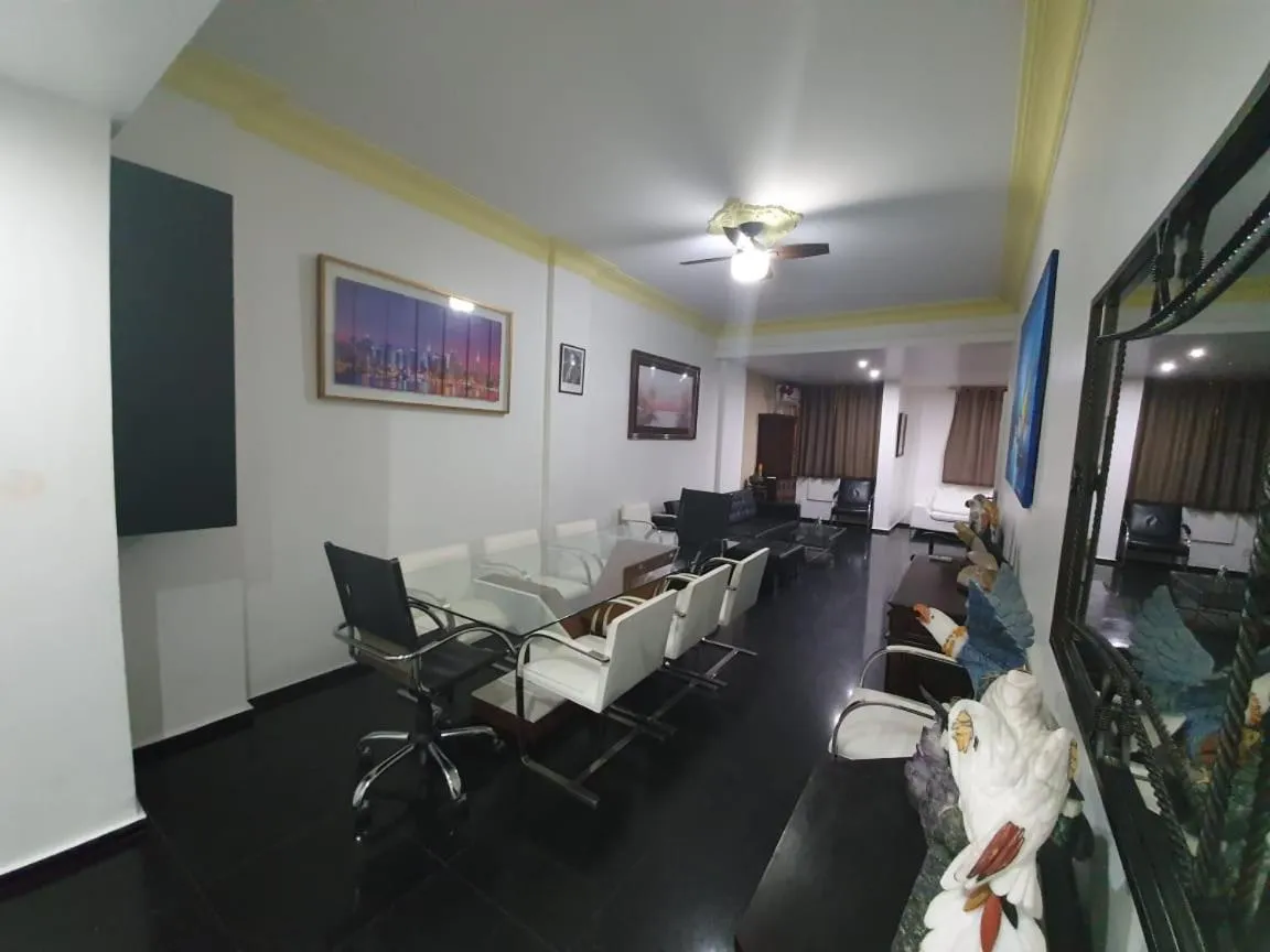 The best Copacabana Luxury Design 3 Bedroom room 3 bathroom 85 inch cinema tv top location