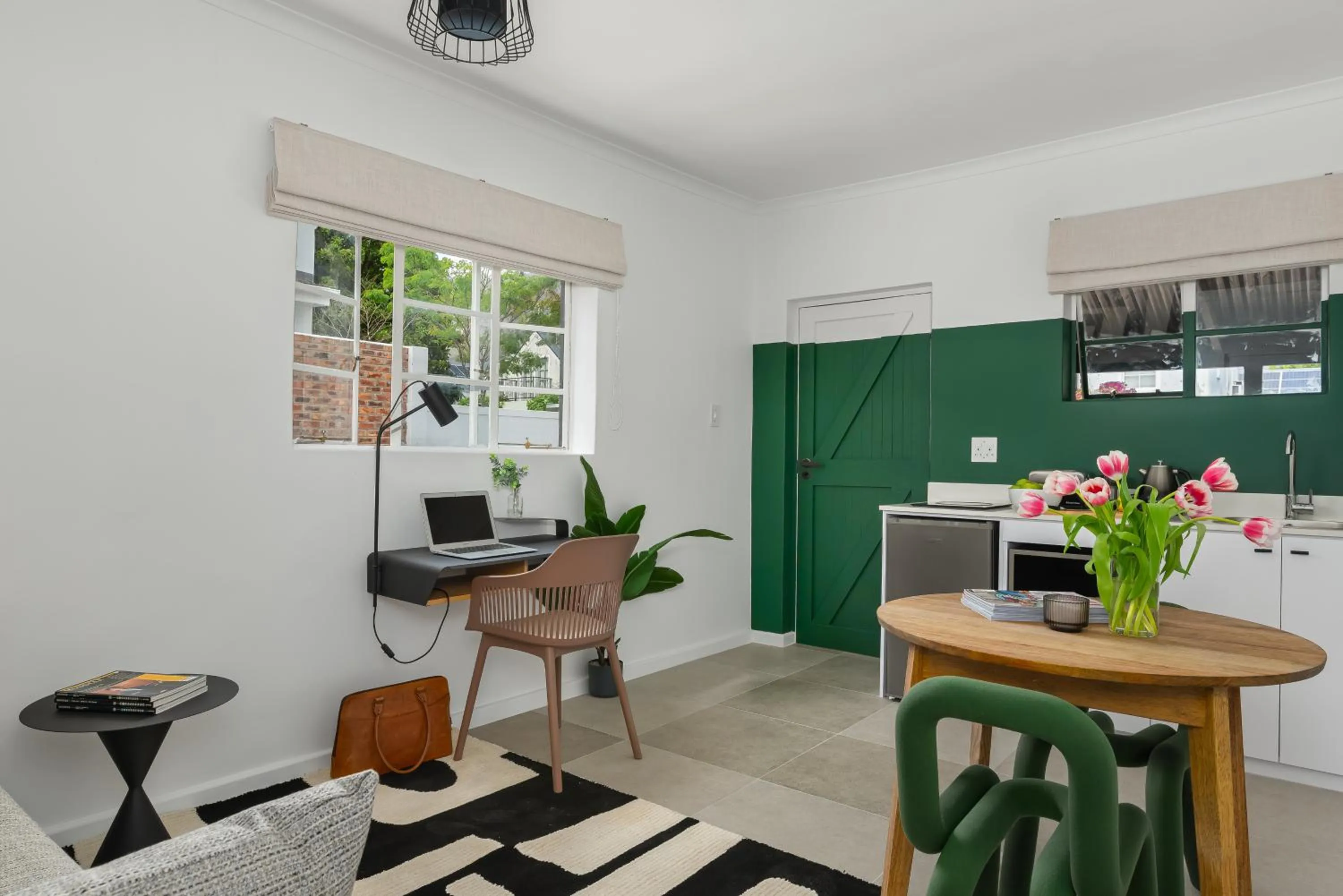 Photo of the whole room in Neighbourgood Franschhoek