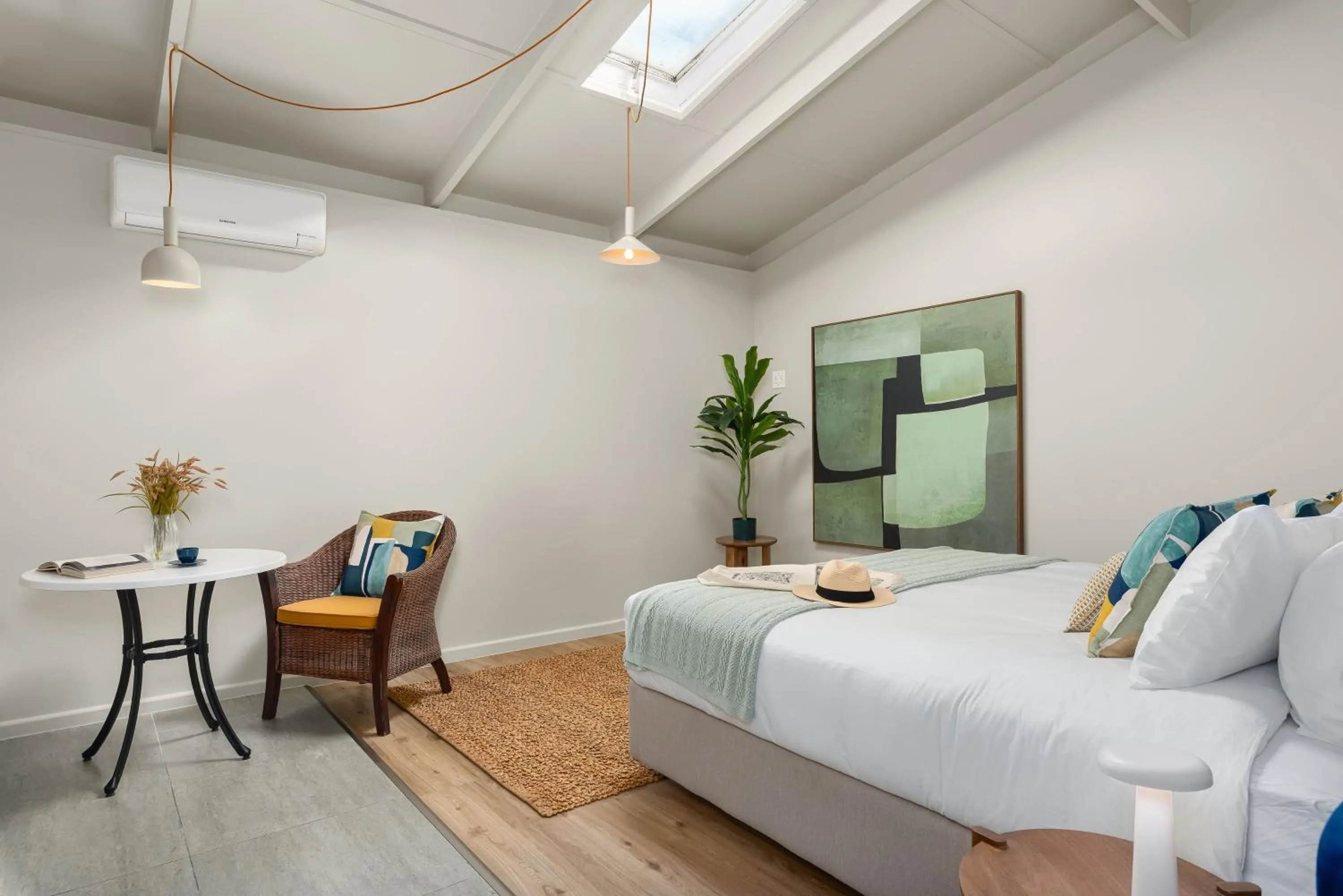 Bed in Neighbourgood Franschhoek