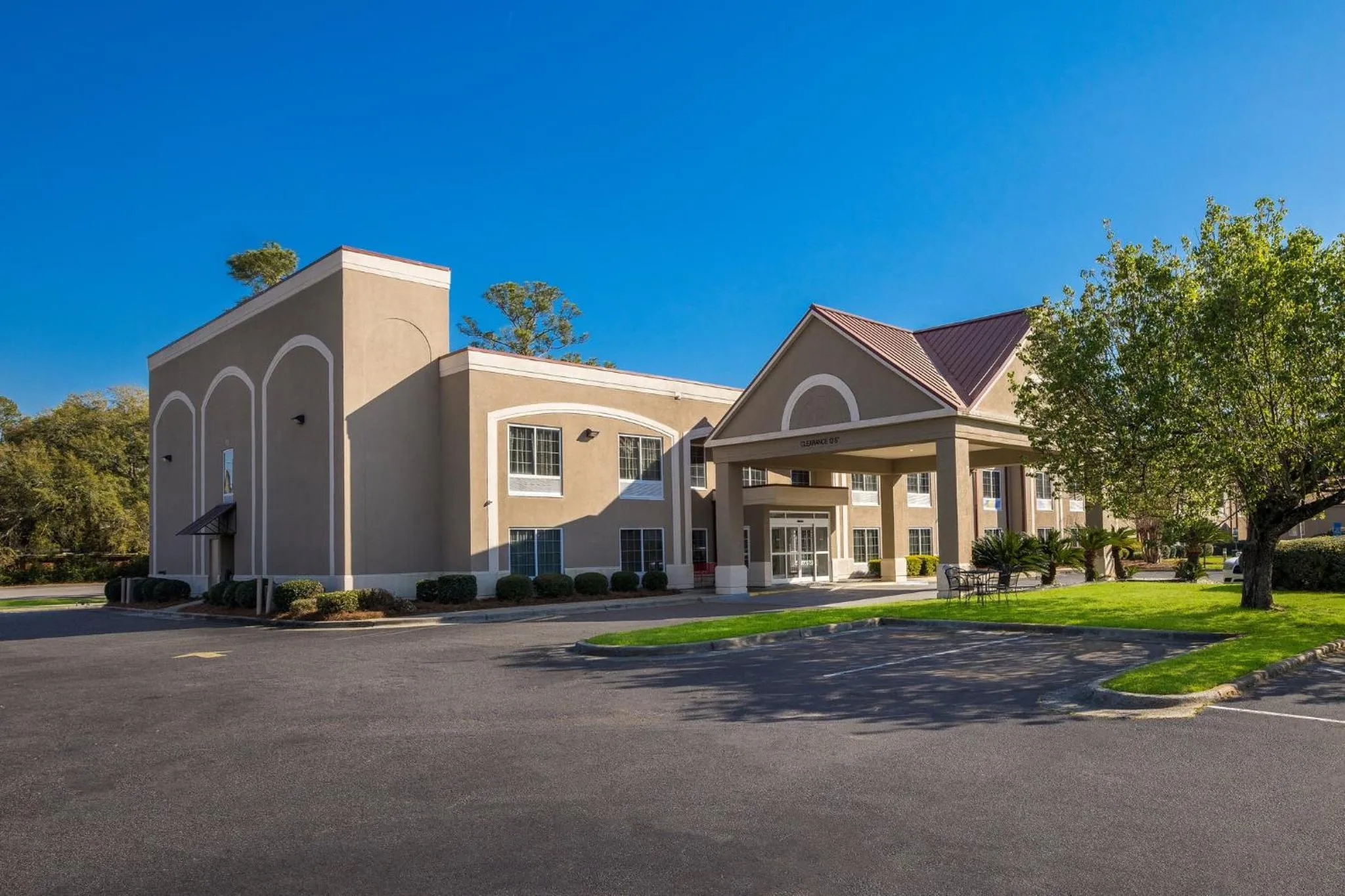 Property building in Red Roof Inn & Suites Albany, GA