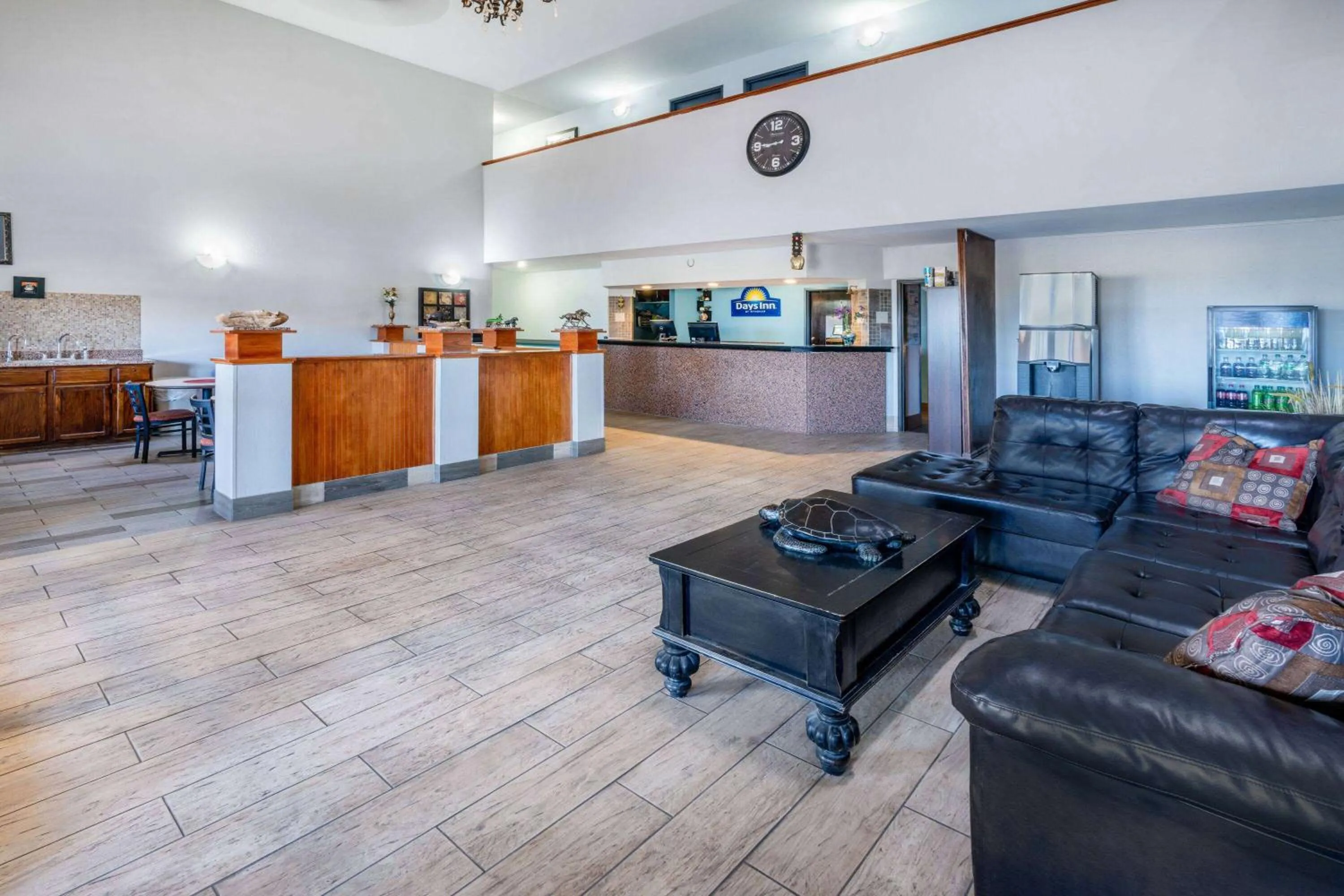 Lobby or reception in Days Inn by Wyndham Lamar